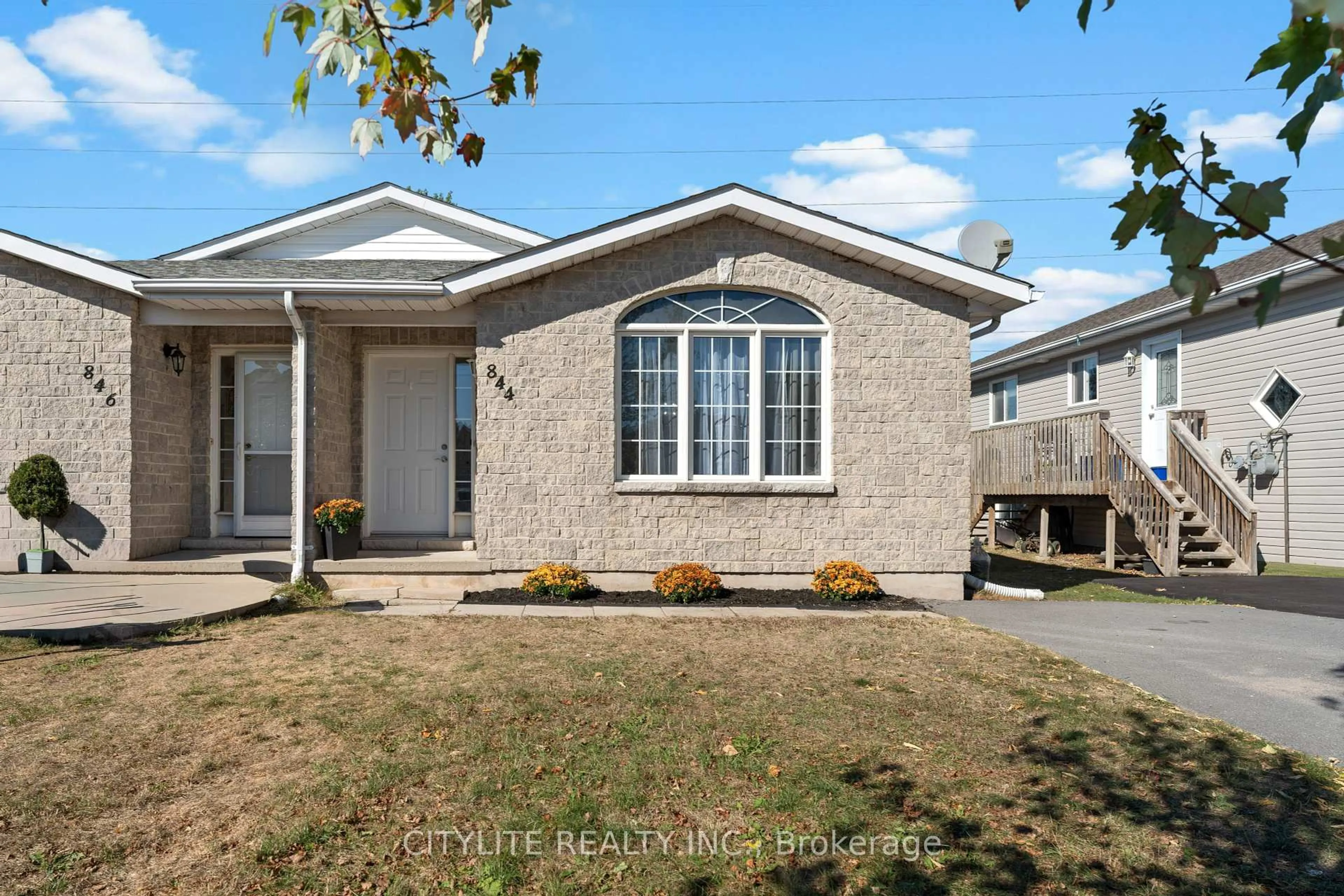 Home with vinyl exterior material, street for 844 PEACHWOOD St, Kingston Ontario K7P 3G6