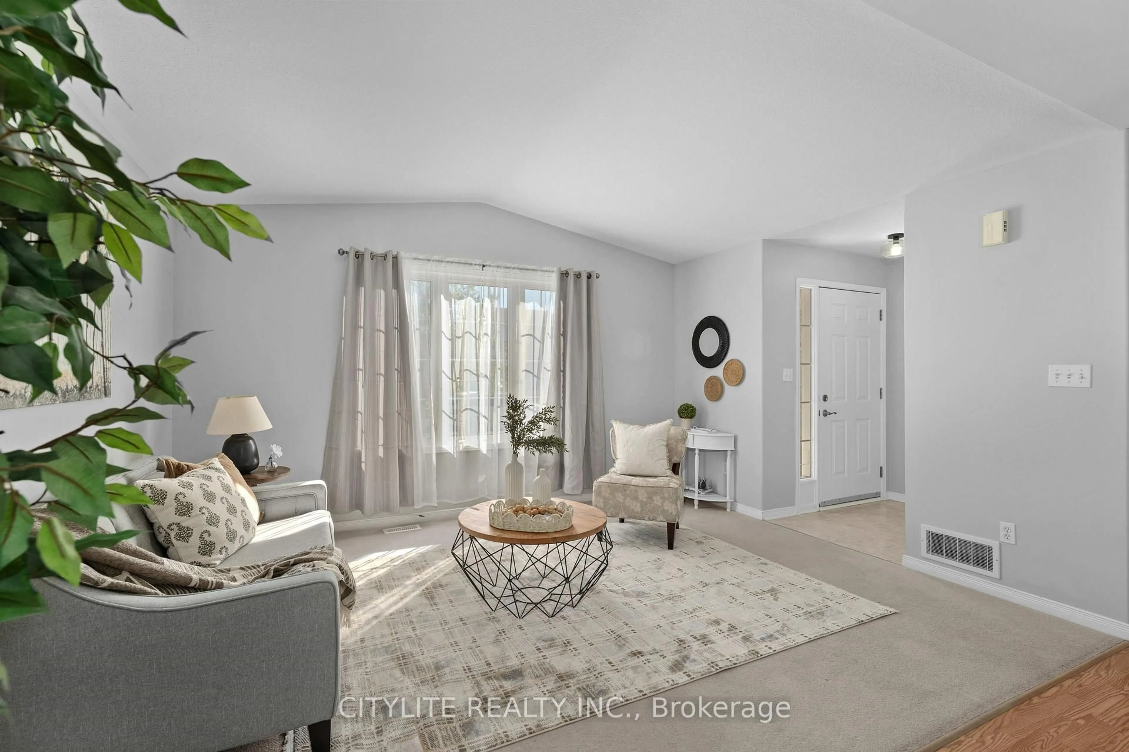 Living room with furniture, unknown for 844 PEACHWOOD St, Kingston Ontario K7P 3G6