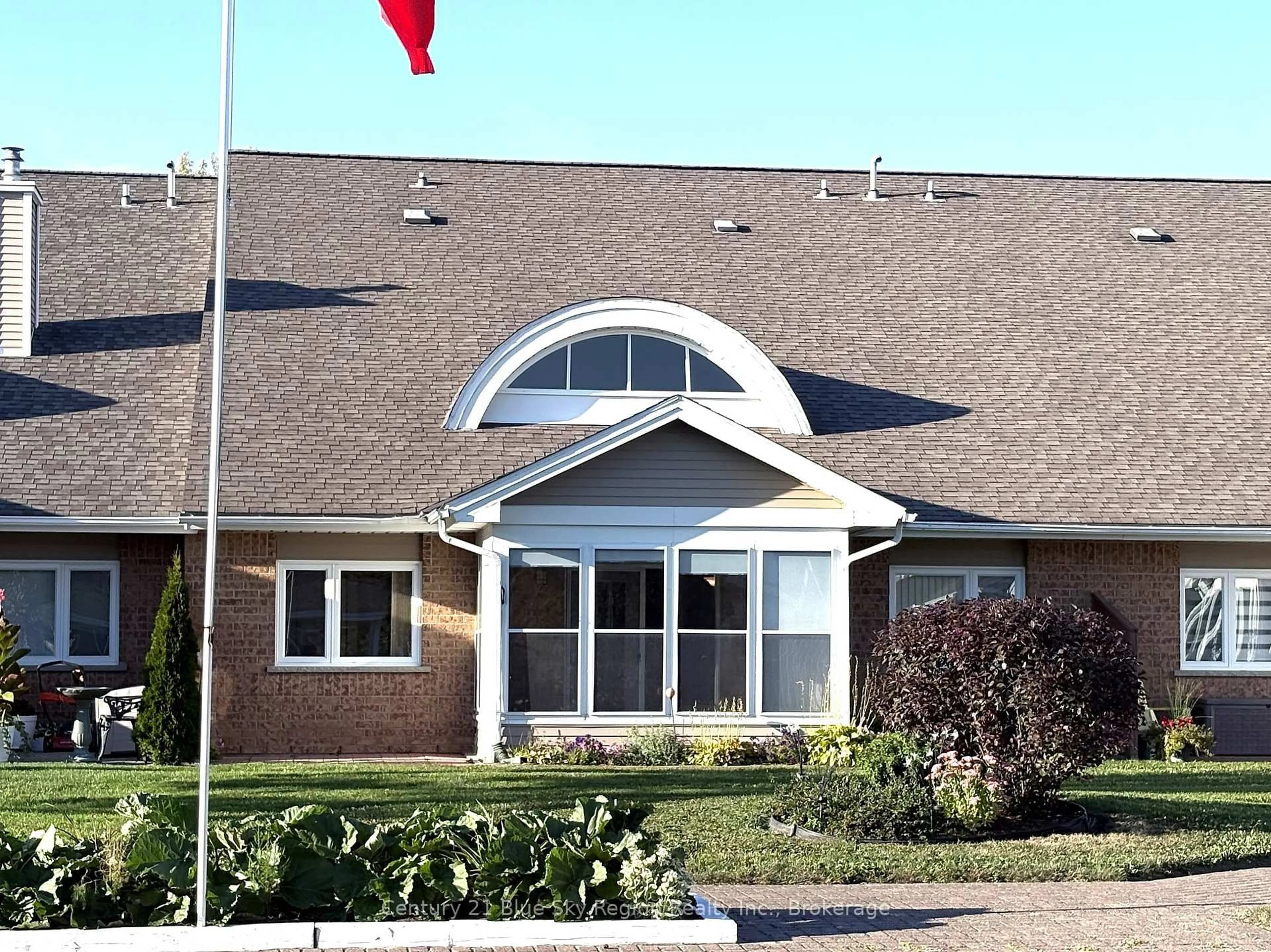 Home with vinyl exterior material, building for 713 Coursol Rd #4, West Nipissing Ontario P2B 2Z2