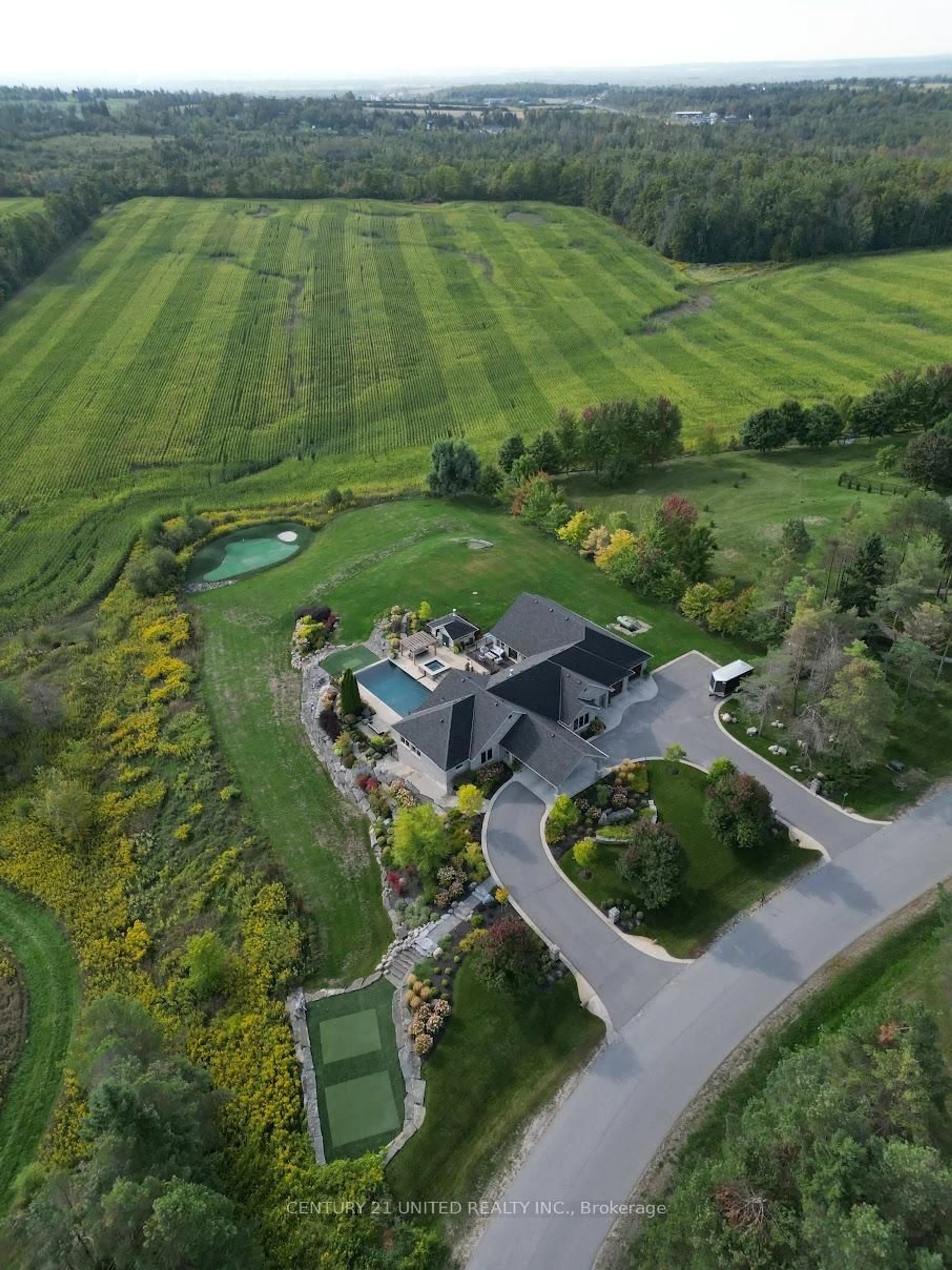 A pic from outside/outdoor area/front of a property/back of a property/a pic from drone, mountain view for 7 Maplehill Dr, Cavan Monaghan Ontario K9J 0E5