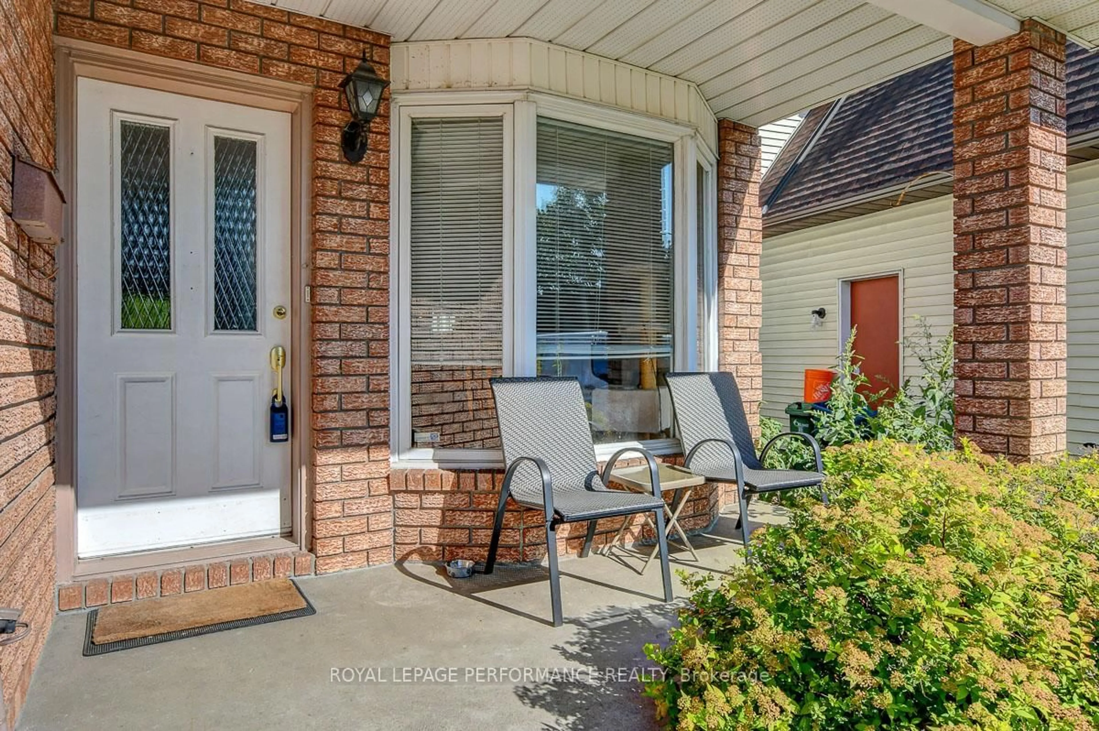 Unknown for 1815 Belval Cres, Ottawa Ontario K1C 6J3