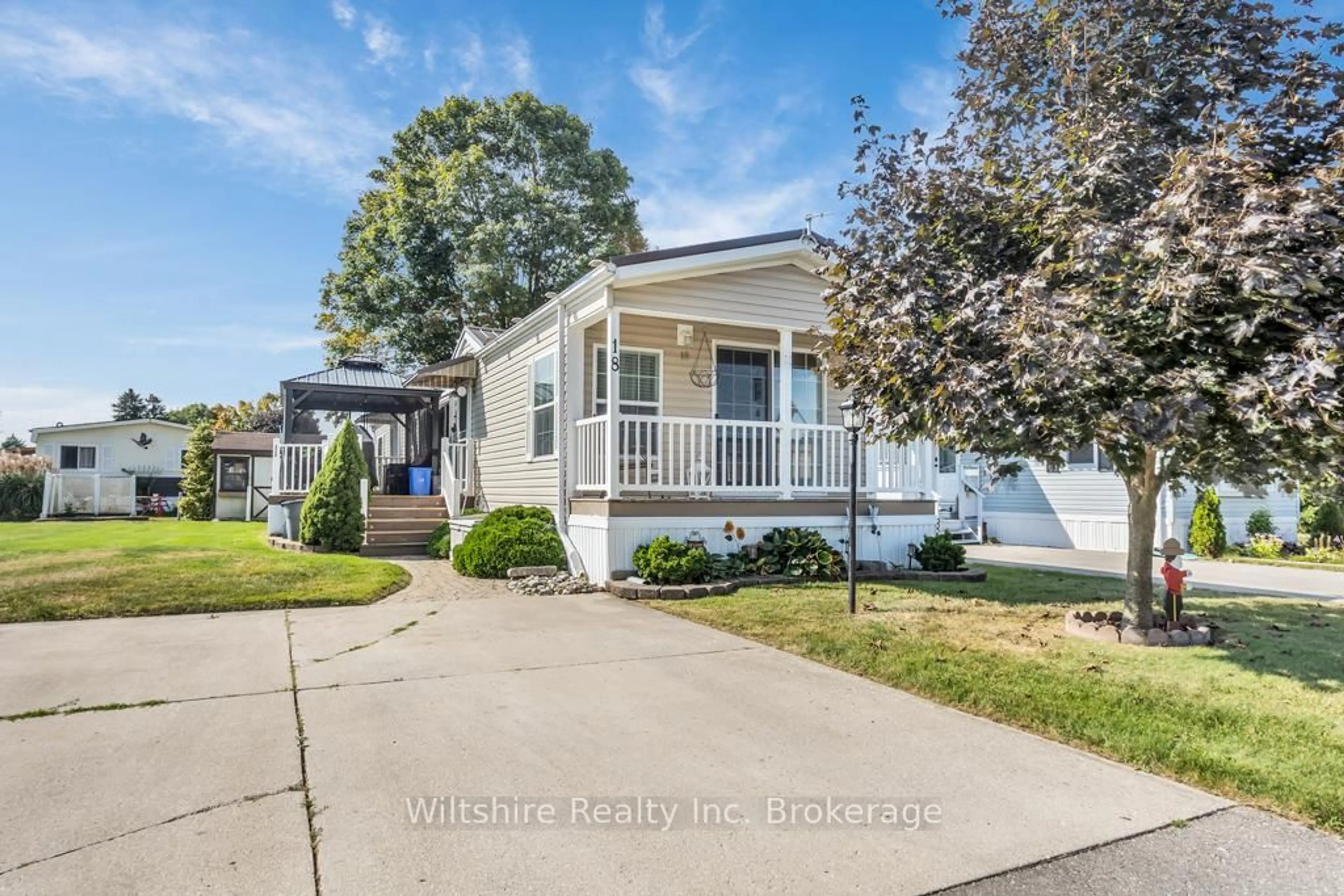 Home with vinyl exterior material, water/lake/river/ocean view for 11981 PLANK Rd #18, Bayham Ontario N4G 4G9