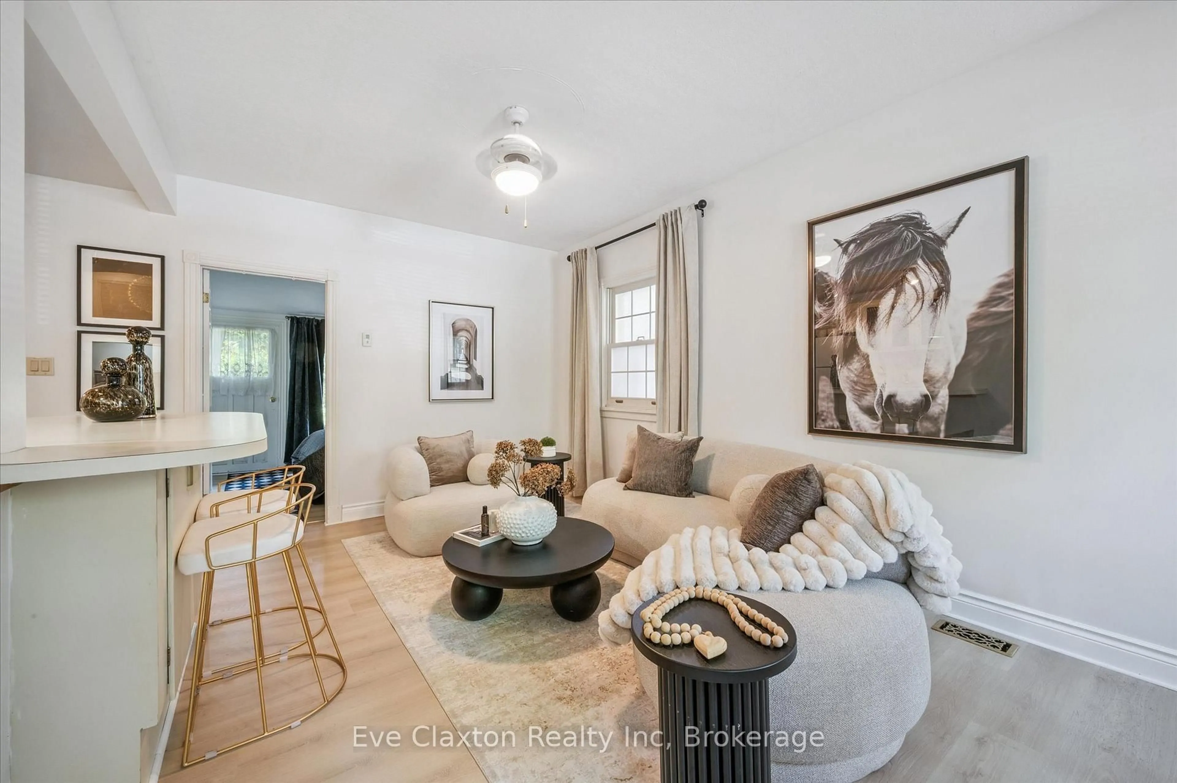 Living room with furniture, unknown for 140 Arthur St, Guelph Ontario N1E 4V2