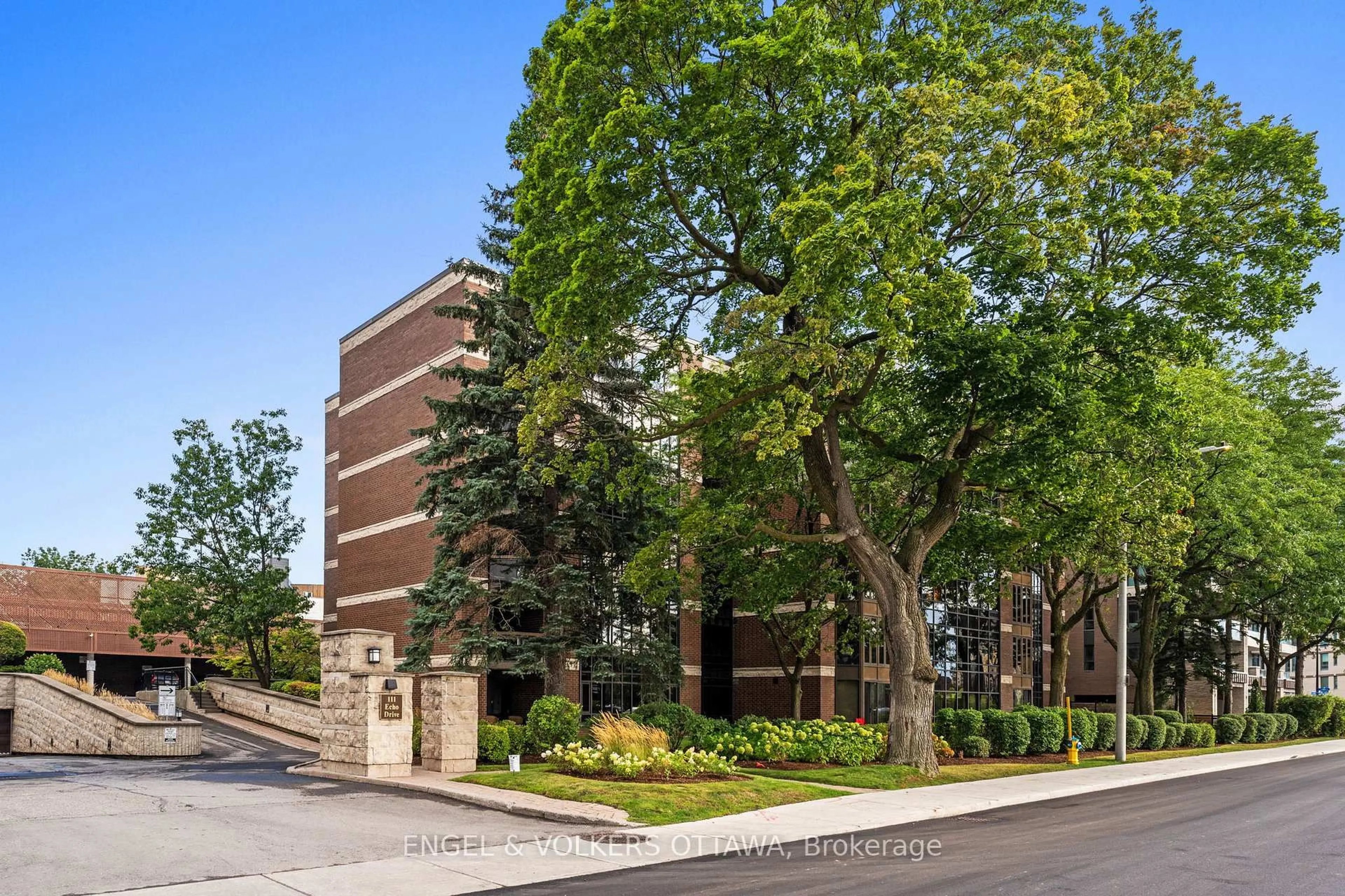 Unknown for 111 Echo Dr #406, Ottawa Ontario K1S 5K8