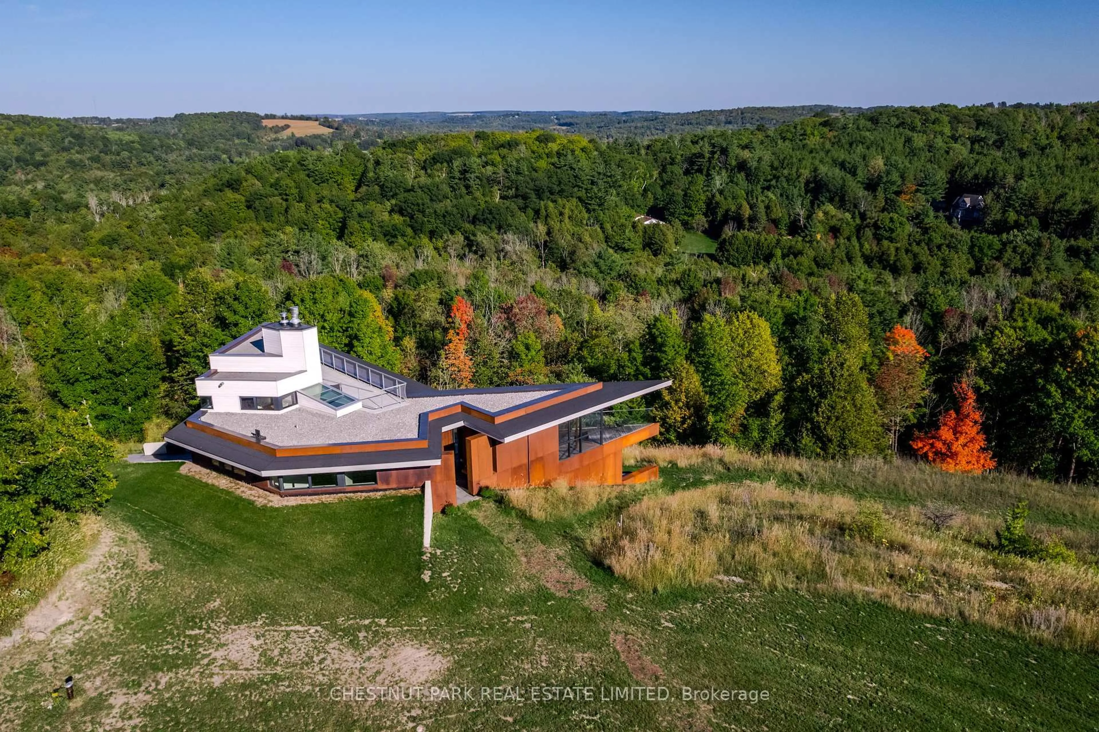 A pic from outside/outdoor area/front of a property/back of a property/a pic from drone, building for 100 Helen's Lane, Alnwick/Haldimand Ontario K0K 1C0