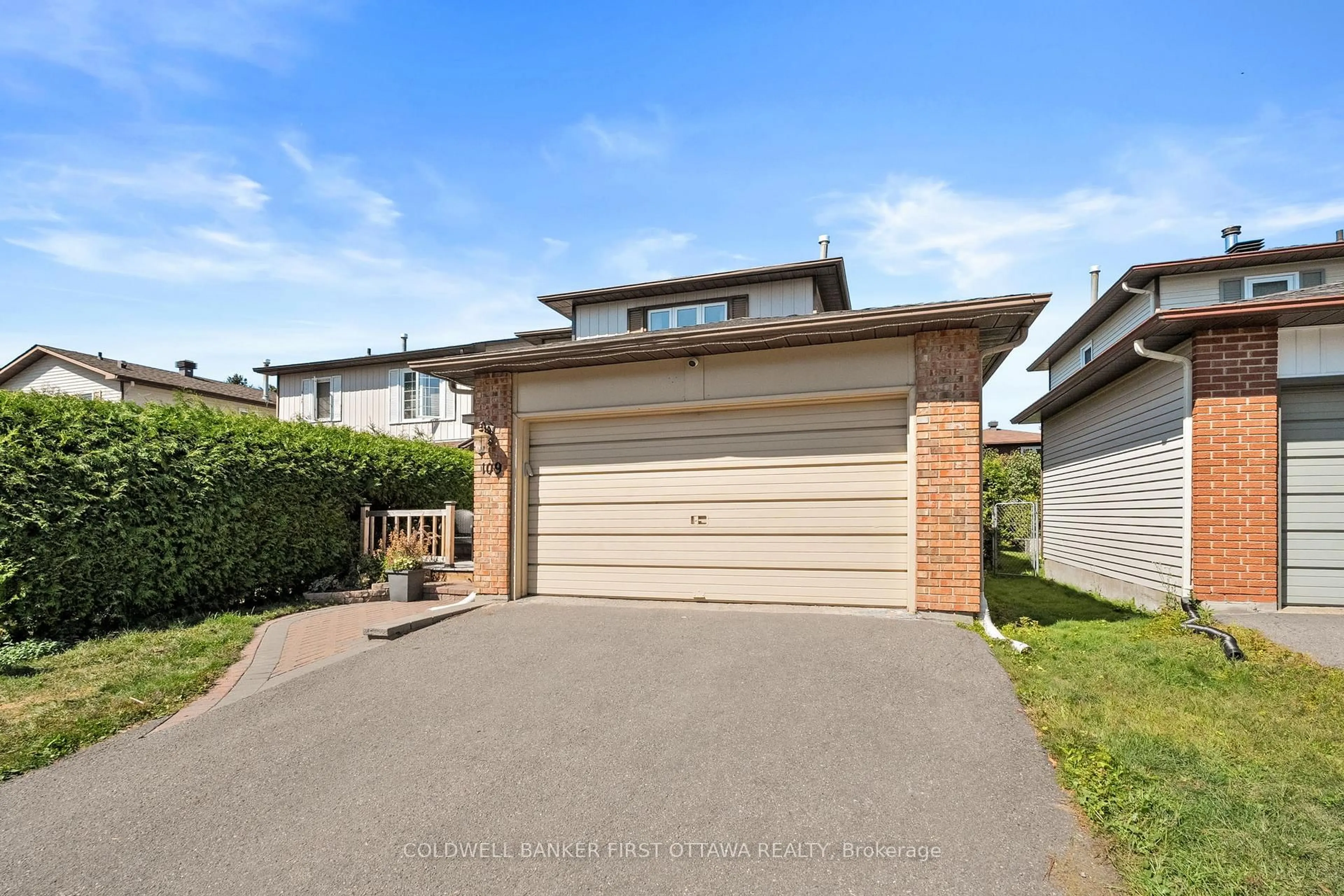 A pic from outside/outdoor area/front of a property/back of a property/a pic from drone, street for 109 Borga Cres, Ottawa Ontario K1T 2E1
