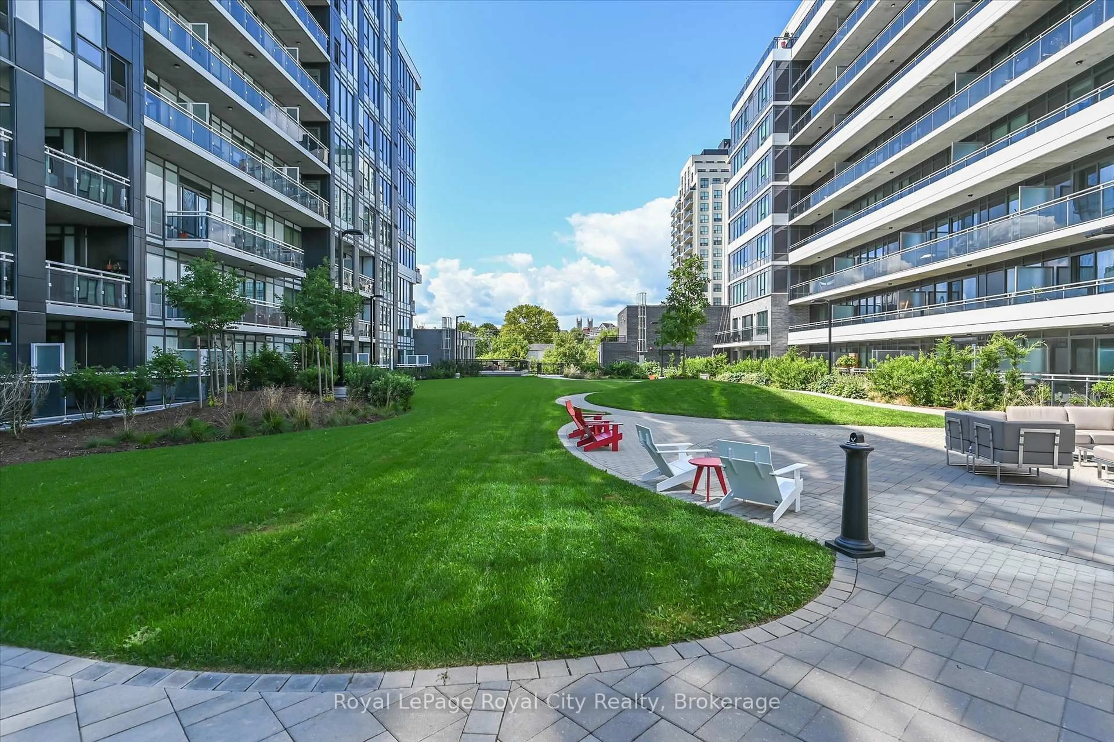 Patio, street for 53 Arthur St #912, Guelph Ontario N1E 0P5