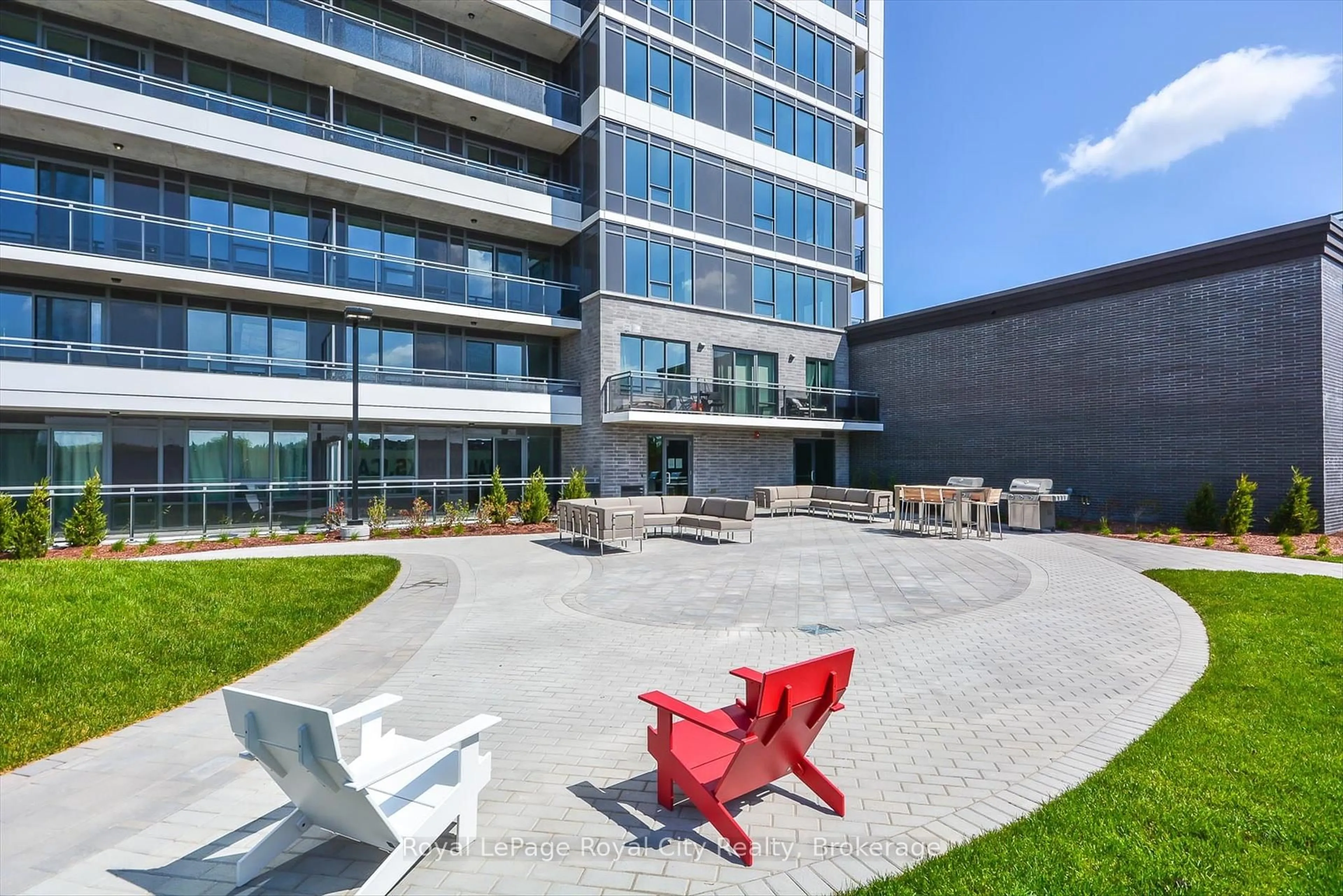 Patio, building for 53 Arthur St #912, Guelph Ontario N1E 0P5
