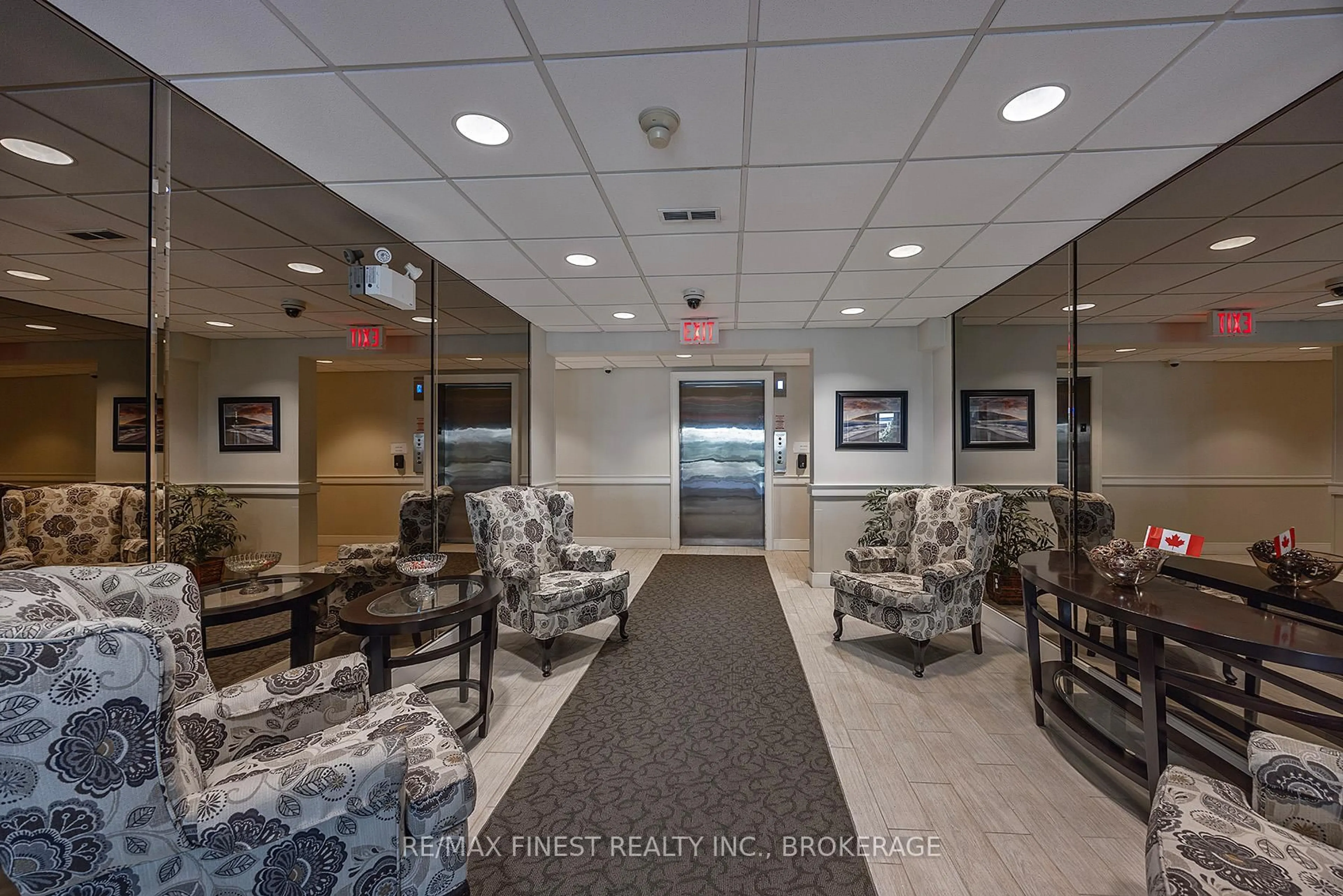 Indoor foyer for 649 Davis Dr #405, Kingston Ontario K7M 8J3