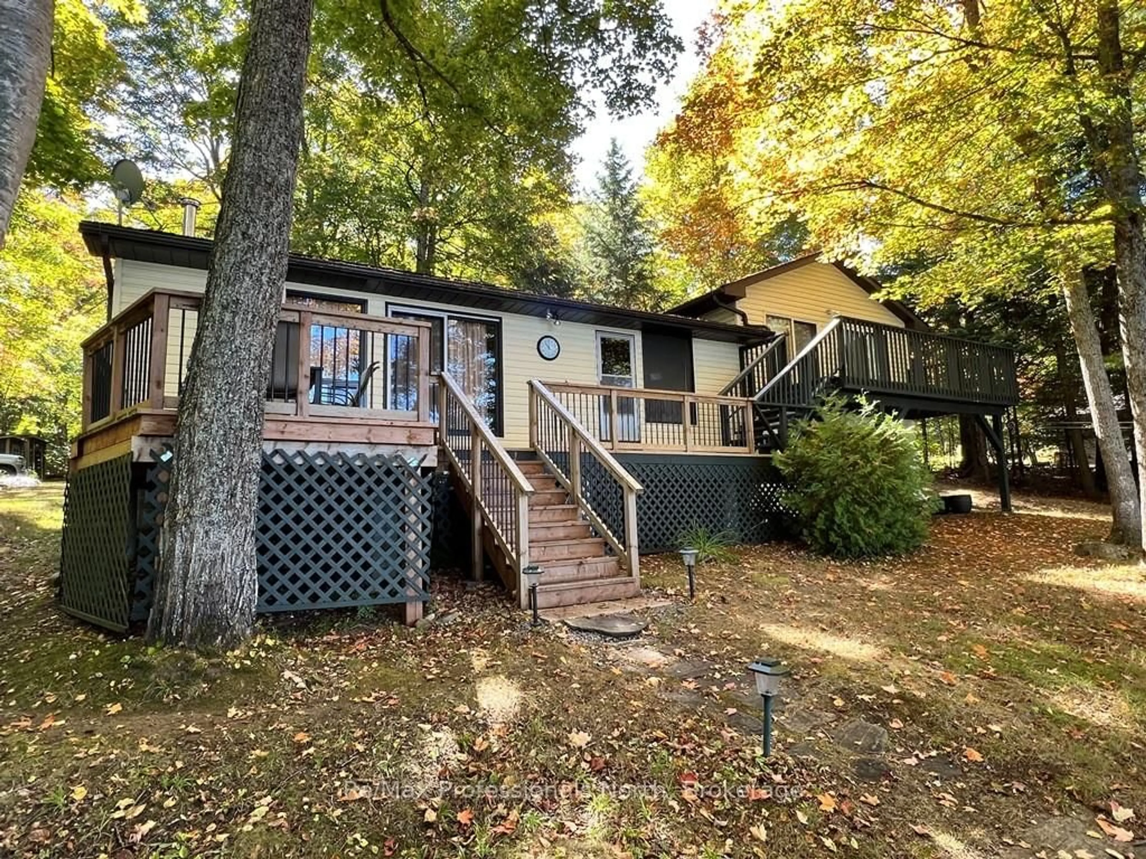 Home with vinyl exterior material, unknown for 1711 Buxton Rd, Dysart et al Ontario K0L 1X0