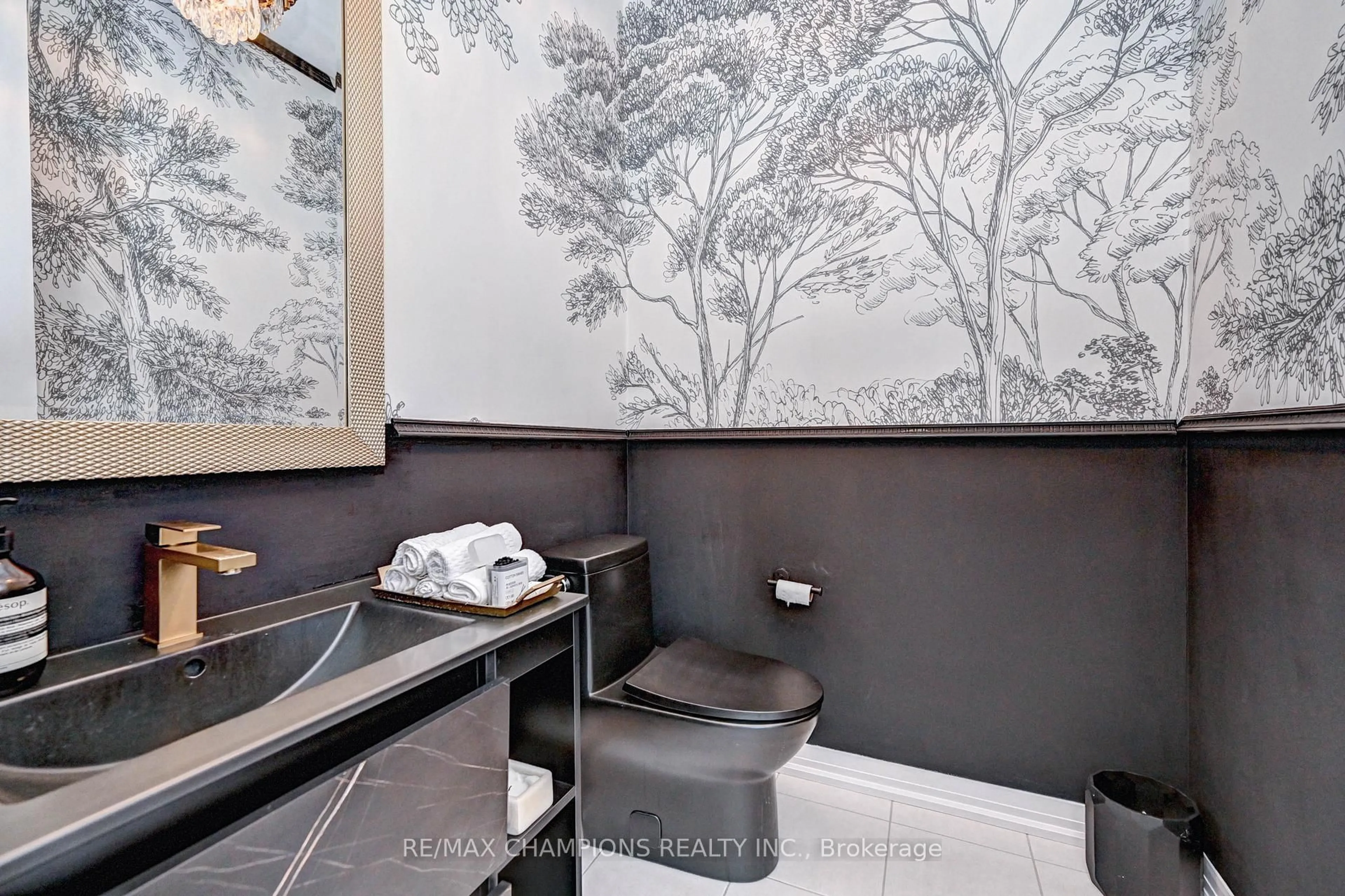 Contemporary bathroom, ceramic/tile floor for 216 Newman Dr, Cambridge Ontario N1S 4Y6