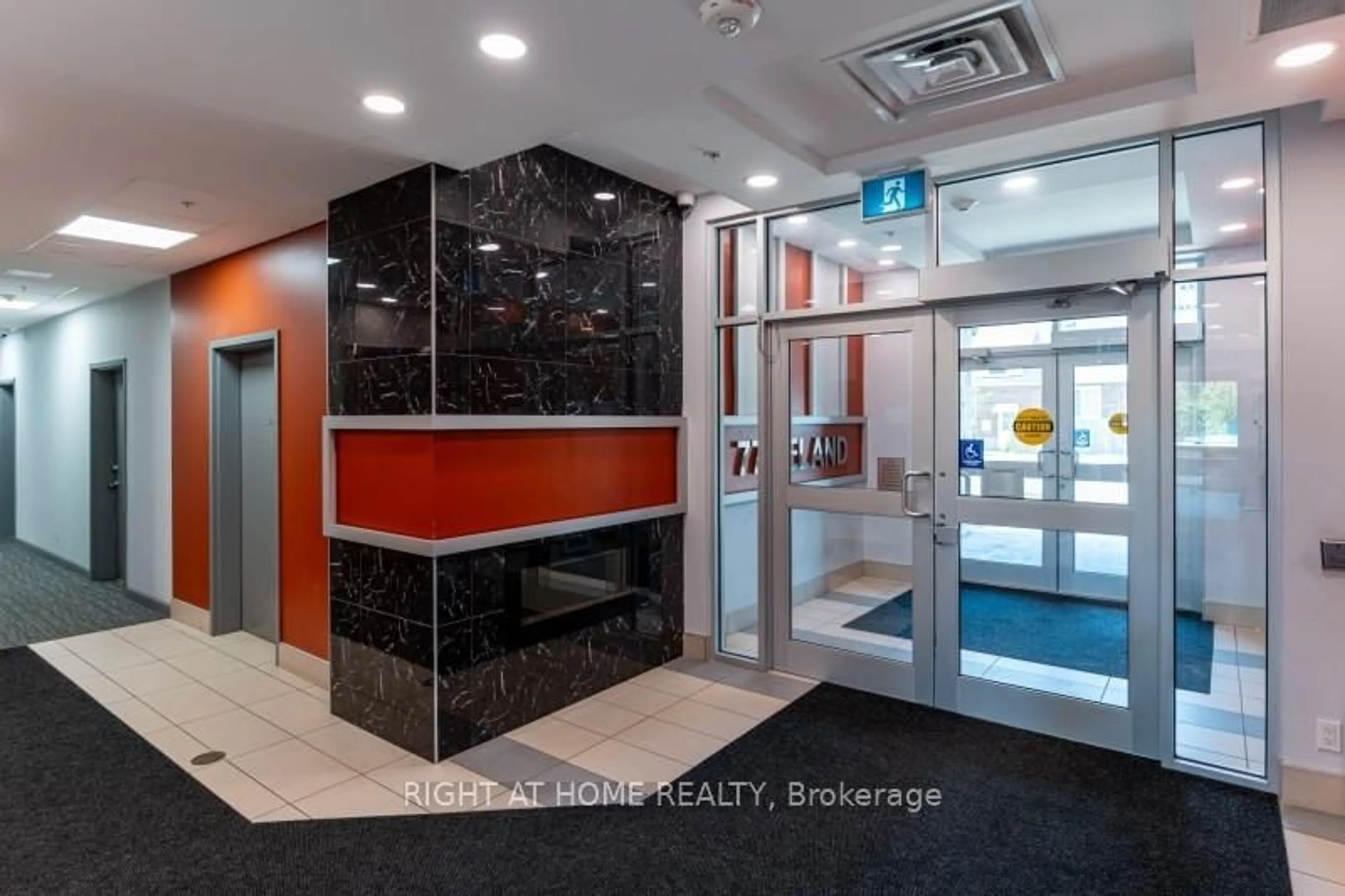 Indoor foyer for 77 Leland St #520, Hamilton Ontario L8S 3A1