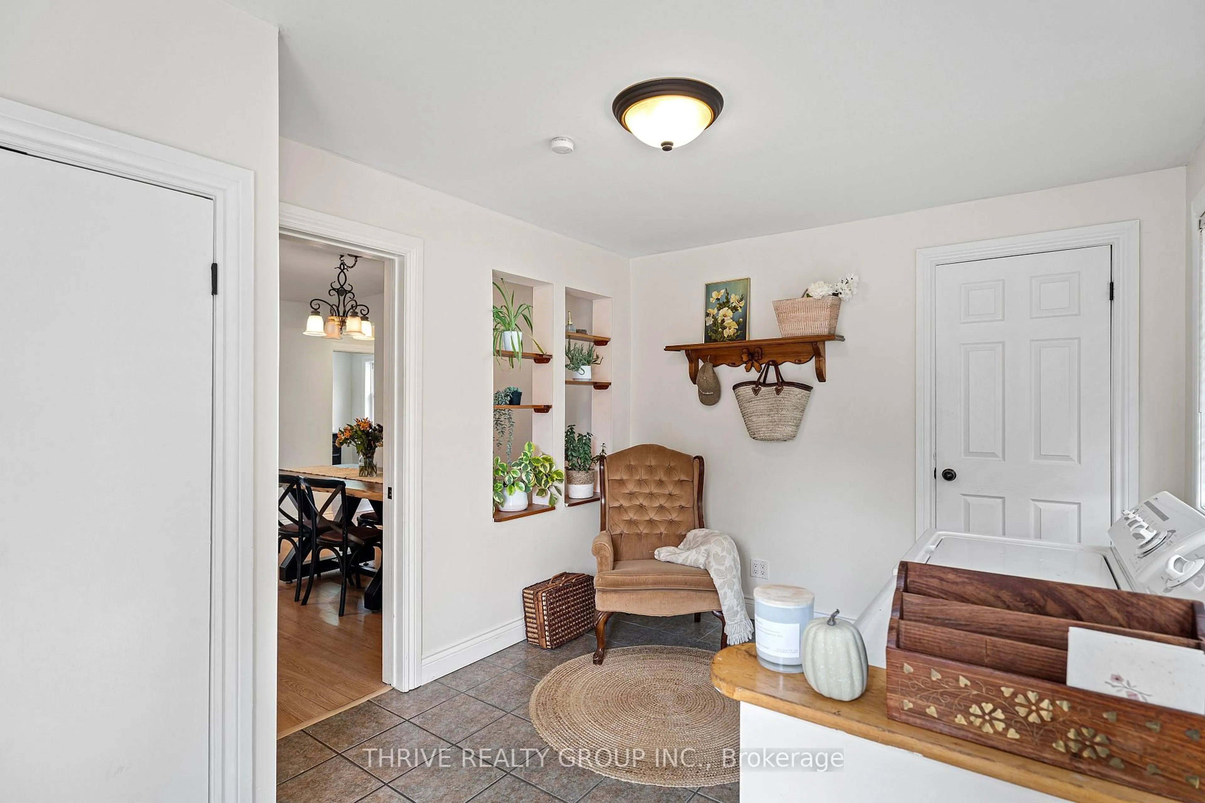 Indoor entryway for 71 Princess St, Central Huron Ontario N0M 1L0