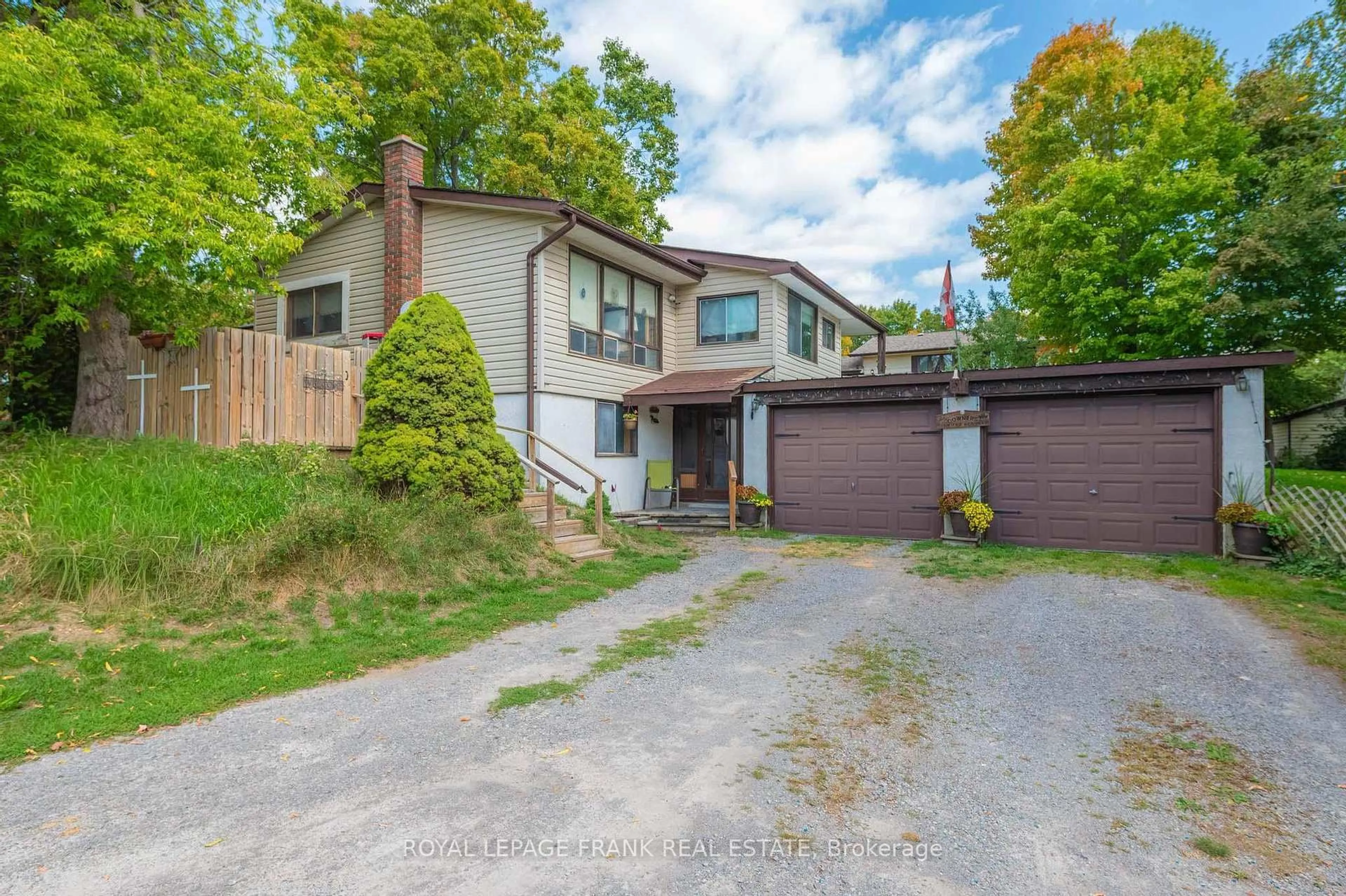 A pic from outside/outdoor area/front of a property/back of a property/a pic from drone, street for 153 Fifes Bay Rd, Selwyn Ontario K9J 6X3