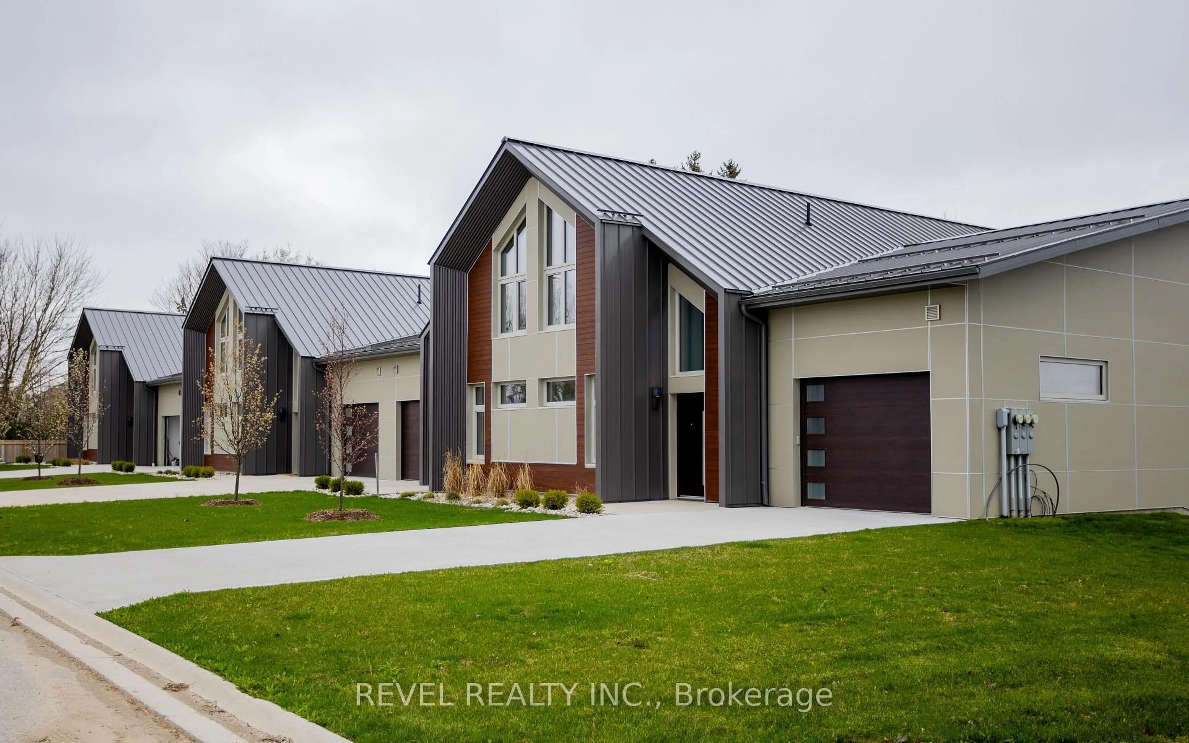 Home with vinyl exterior material, unknown for 98 Elgin St, Zorra Ontario N0J 1J0