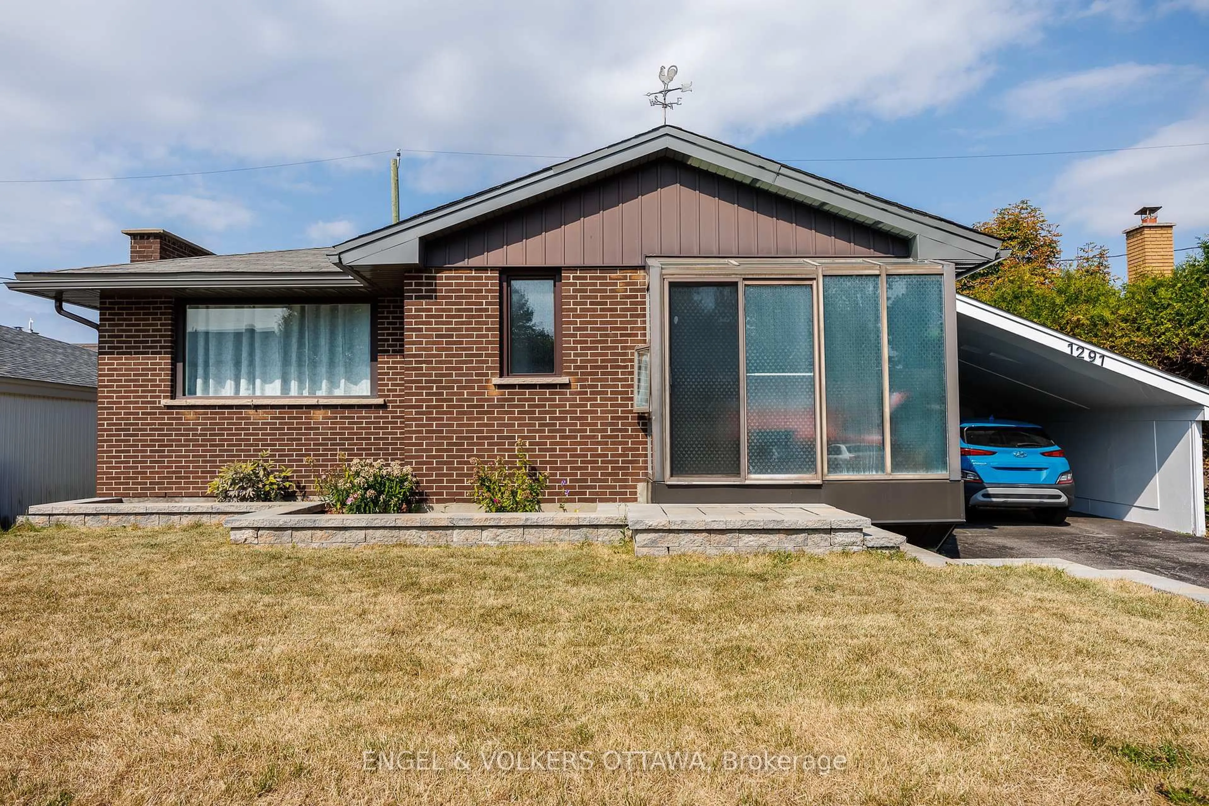 Home with brick exterior material, building for 1291 Notting Hill Ave, Ottawa Ontario K1V 6T5