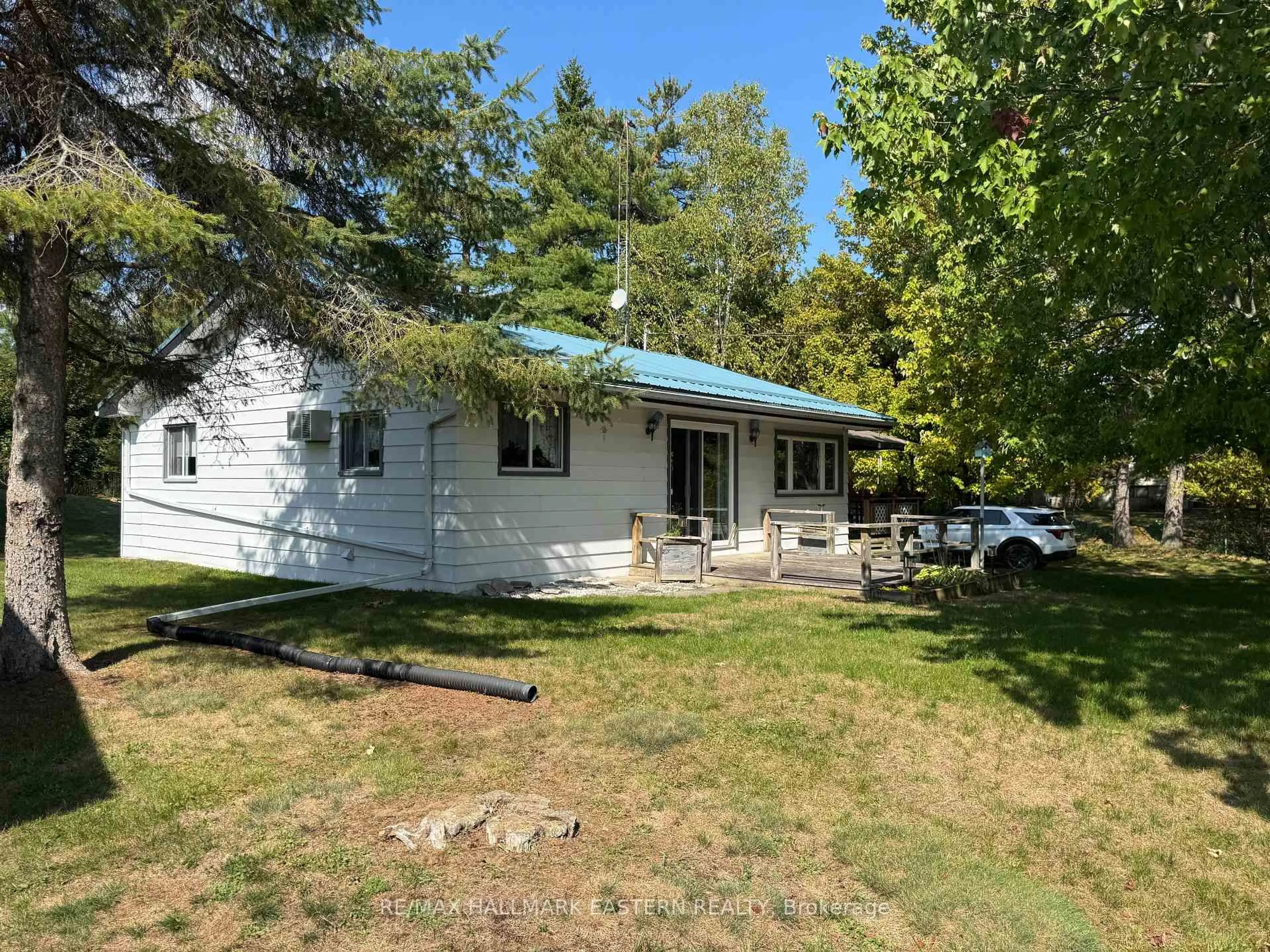 A pic from outside/outdoor area/front of a property/back of a property/a pic from drone, unknown for 46 Lakeview Cottage Rd, Kawartha Lakes Ontario K0M 2B0