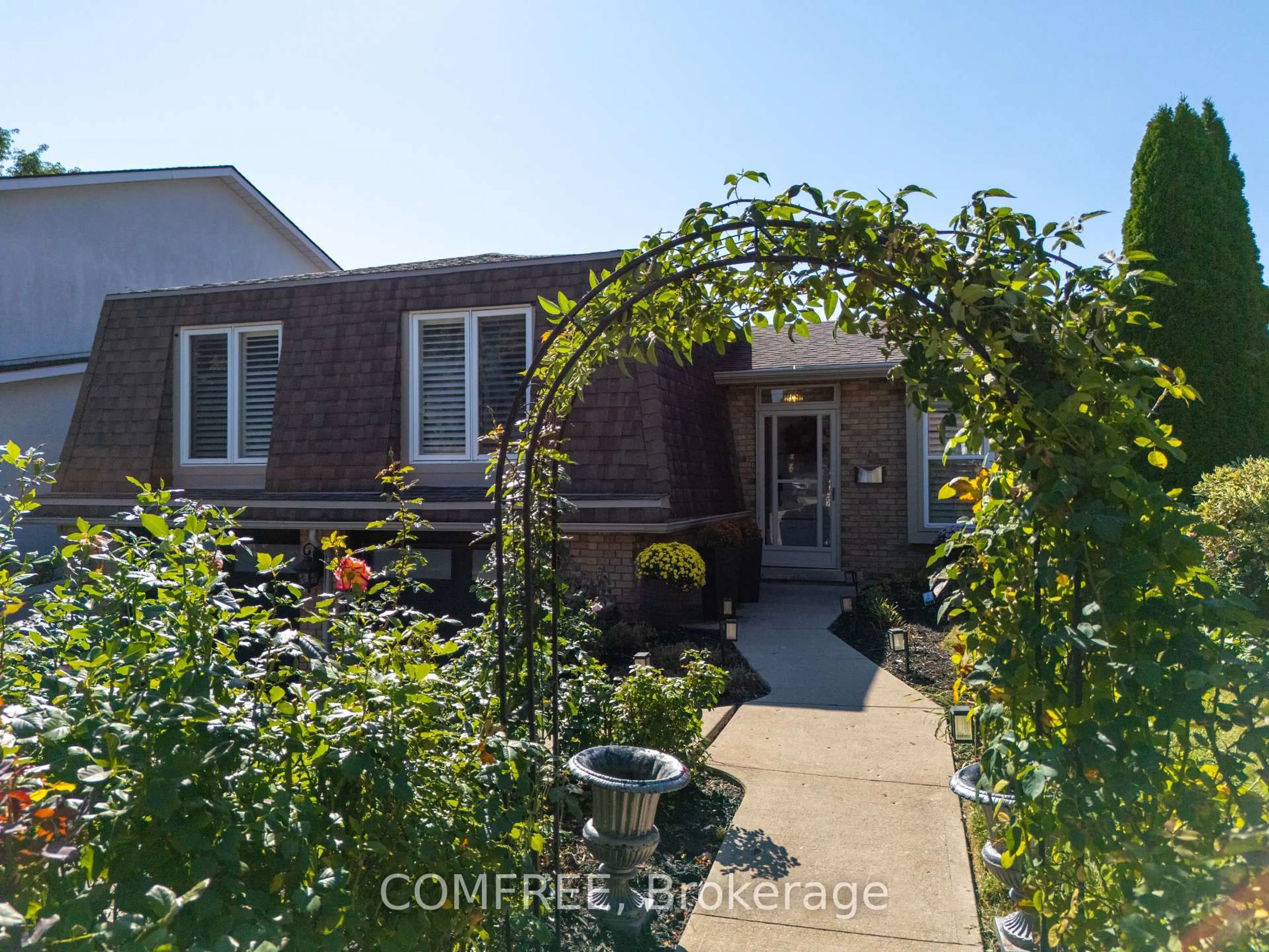 Unknown for 5 Beechwood Ave, Brantford Ontario N3R 6Z1