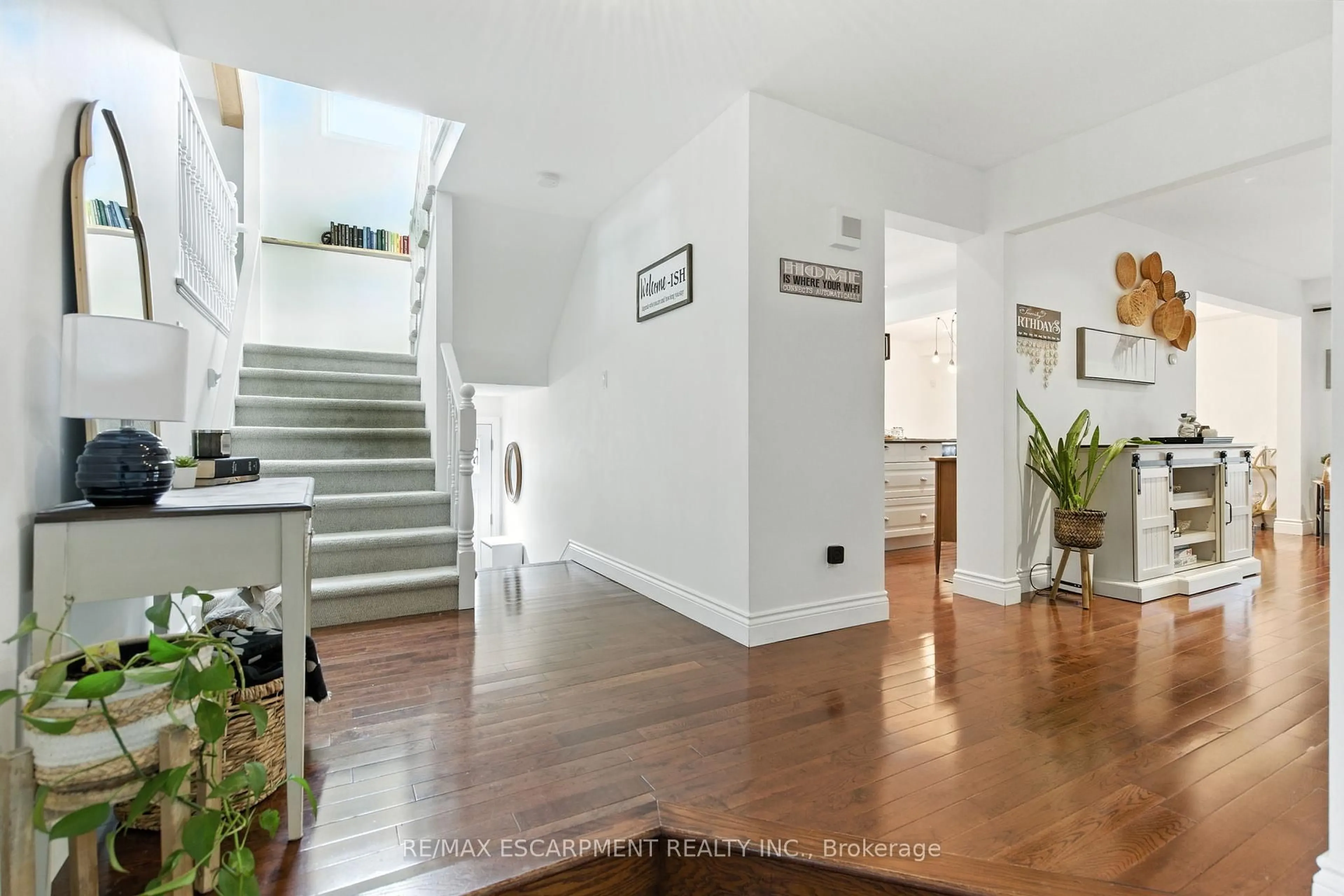 Unknown for 10 Millpond Pl, Hamilton Ontario L8W 2W7