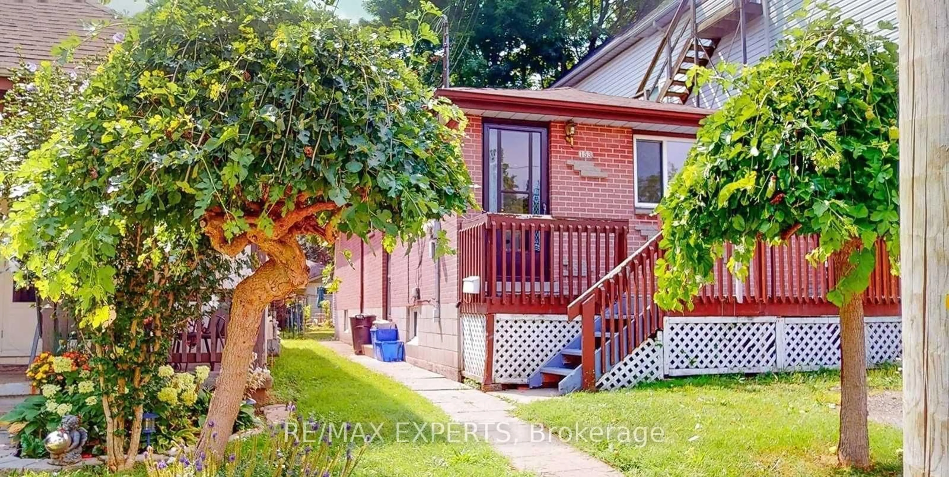 Unknown for 153 Ward Ave, Hamilton Ontario L8S 2G1