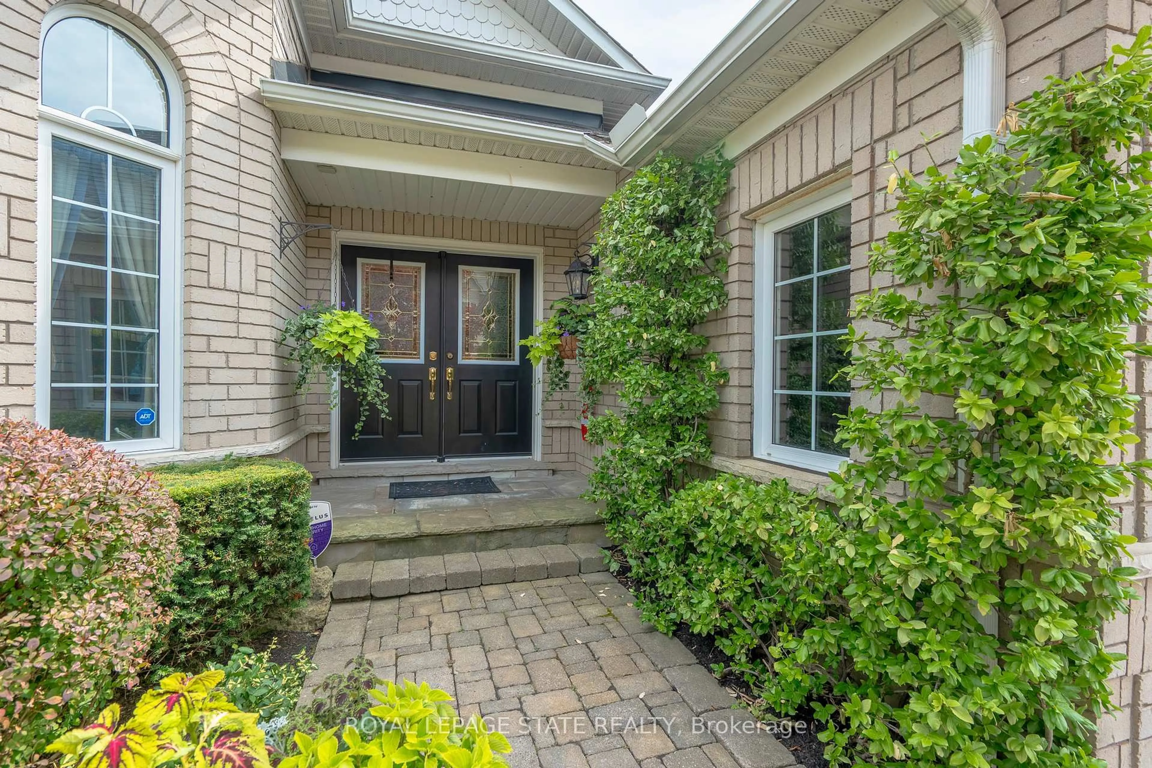 Home with brick exterior material, street for 19 Brydale Crt, Hamilton Ontario L9H 7R9