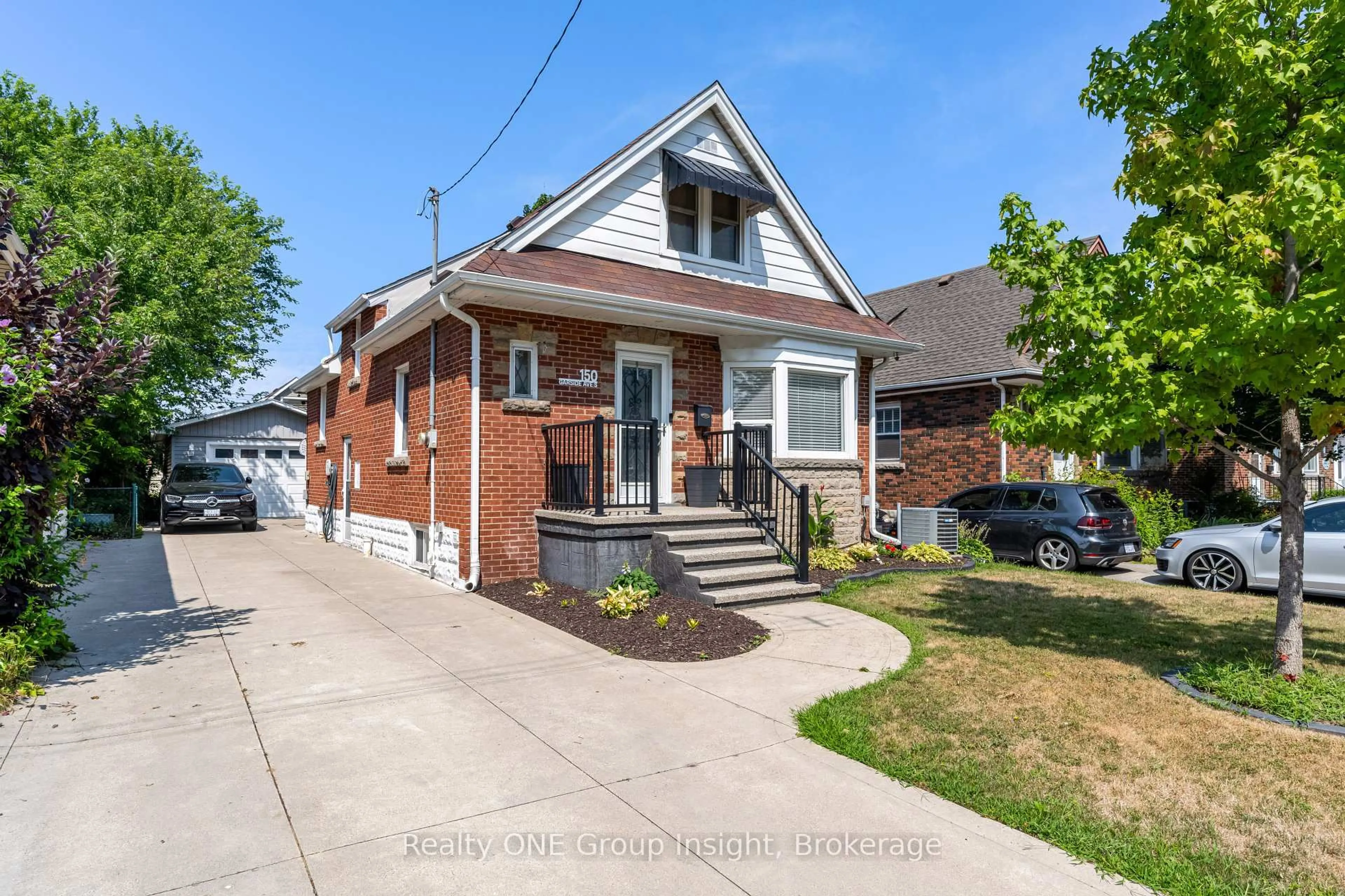Home with brick exterior material, street for 150 Garside Ave, Hamilton Ontario L8K 2W2