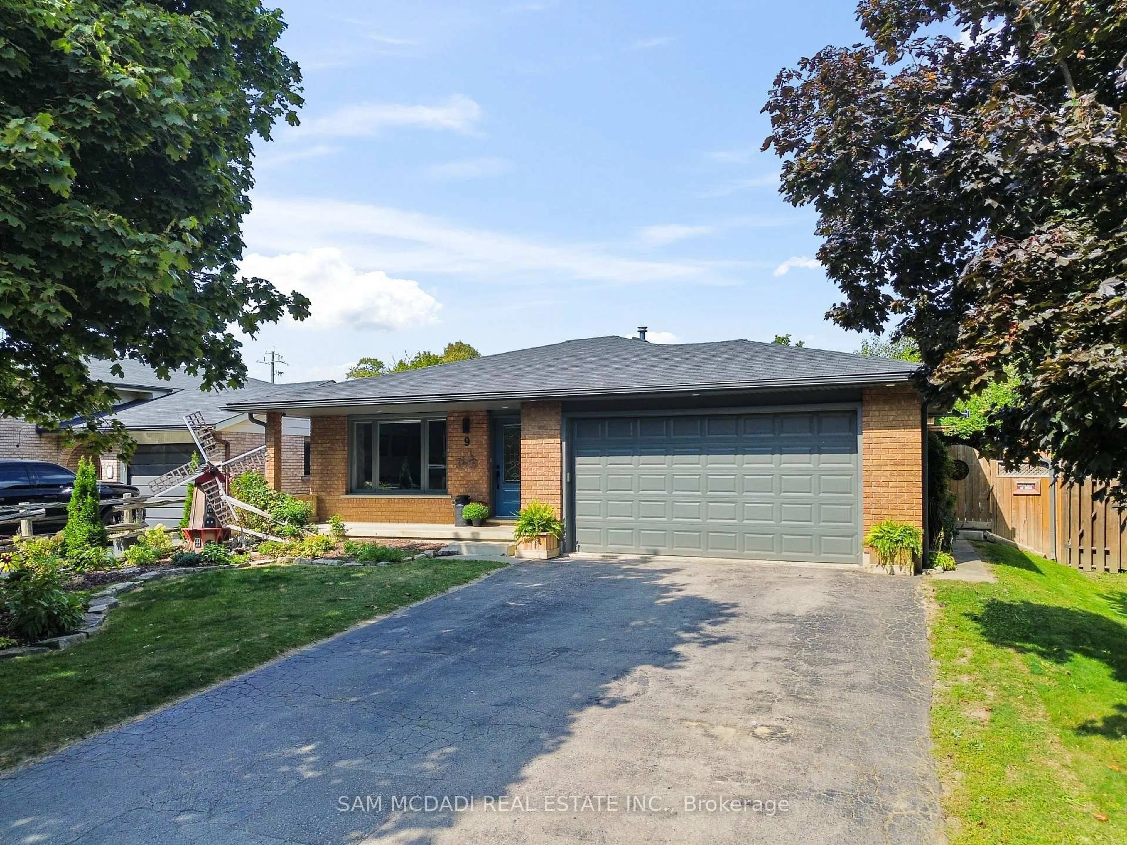 Home with brick exterior material, street for 9 Rosewood Crt, Brantford Ontario N3R 7C9