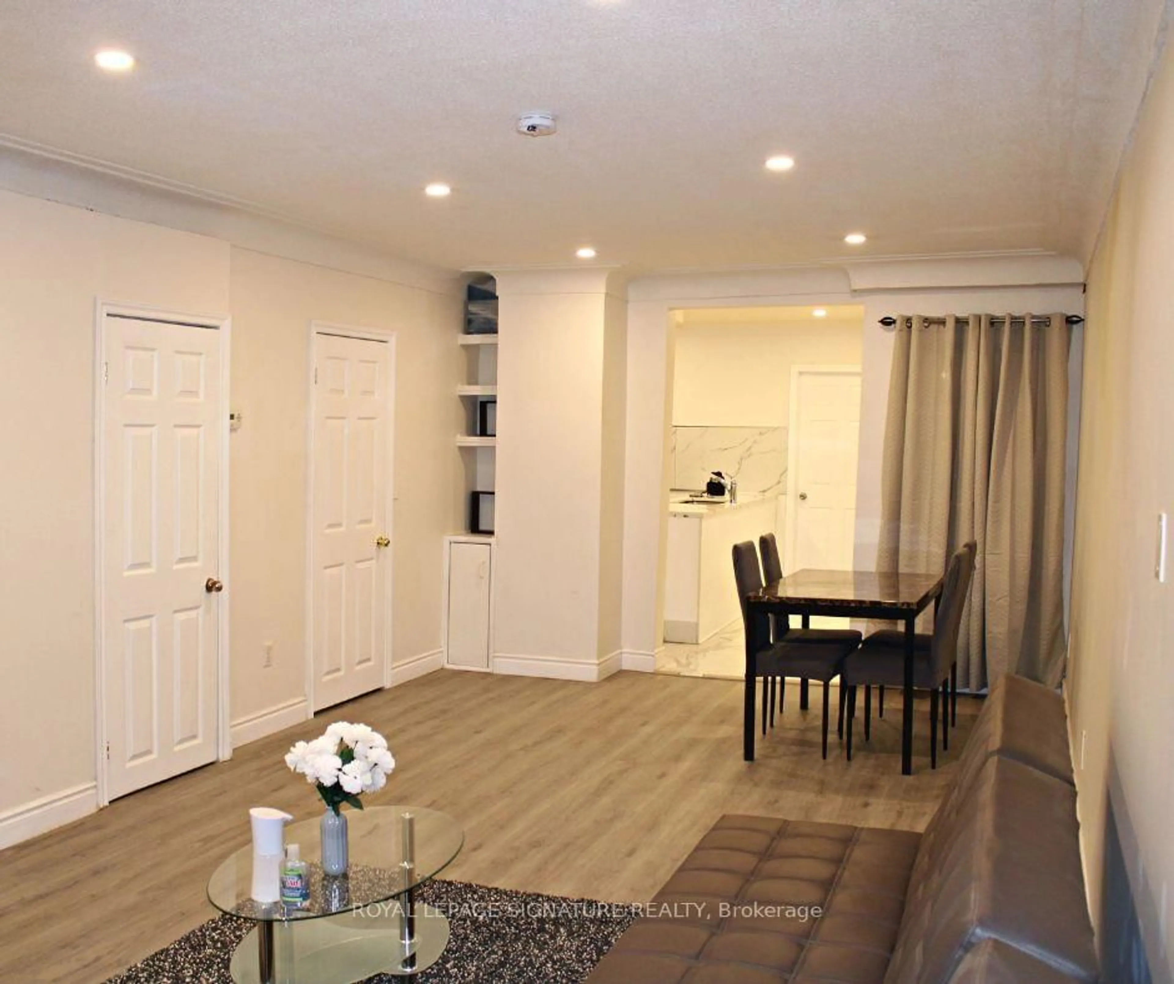 A pic of a room for 9 Adams St, Hamilton Ontario L8L 5Y1