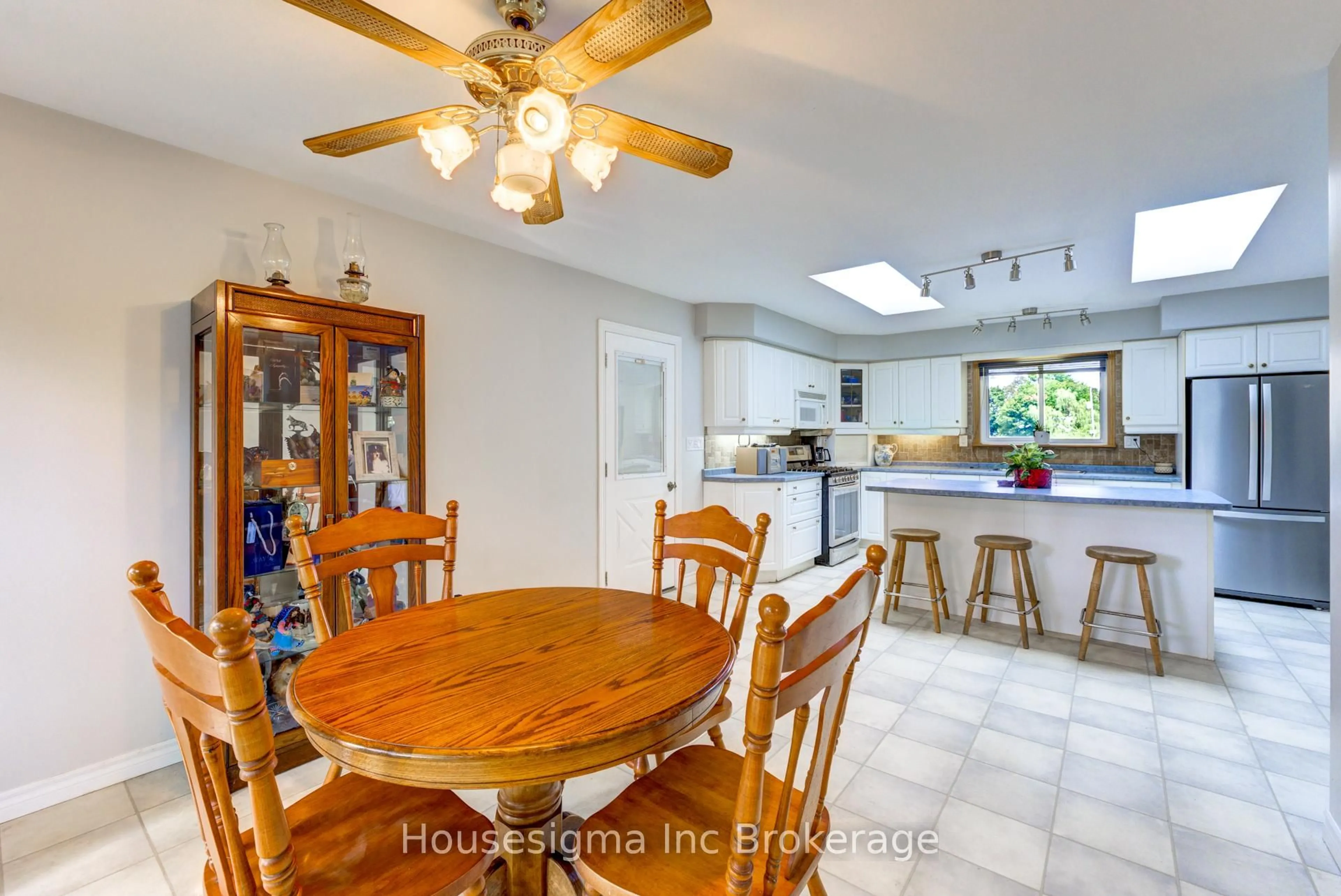 Open concept kitchen, ceramic/tile floor for 754749 Oxford Rd. 55 Hwy 53 Rd, Norwich Ontario N4S 7W3