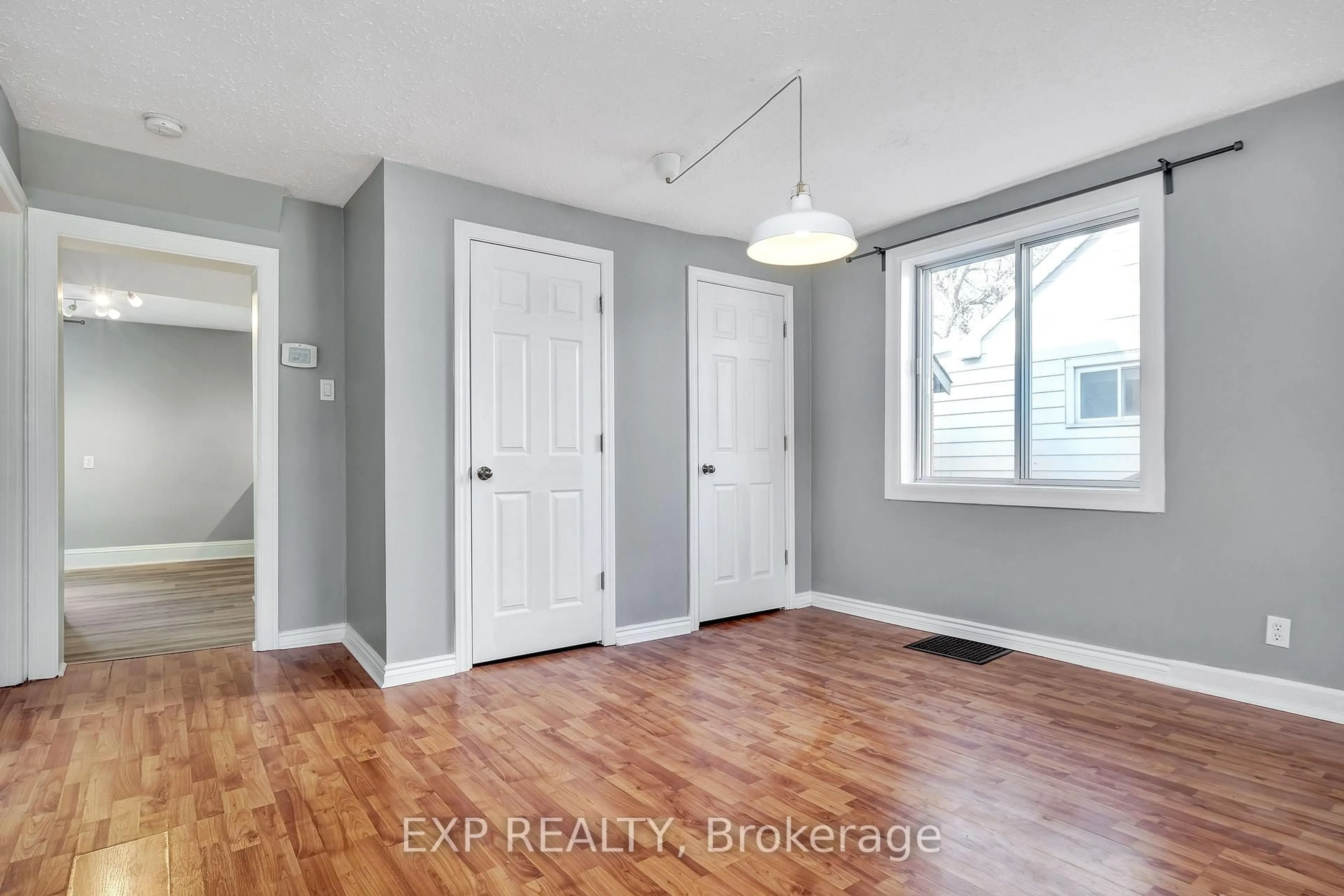 A pic of a room for 566 Kirkwood Ave, Ottawa Ontario K1Z 5X4