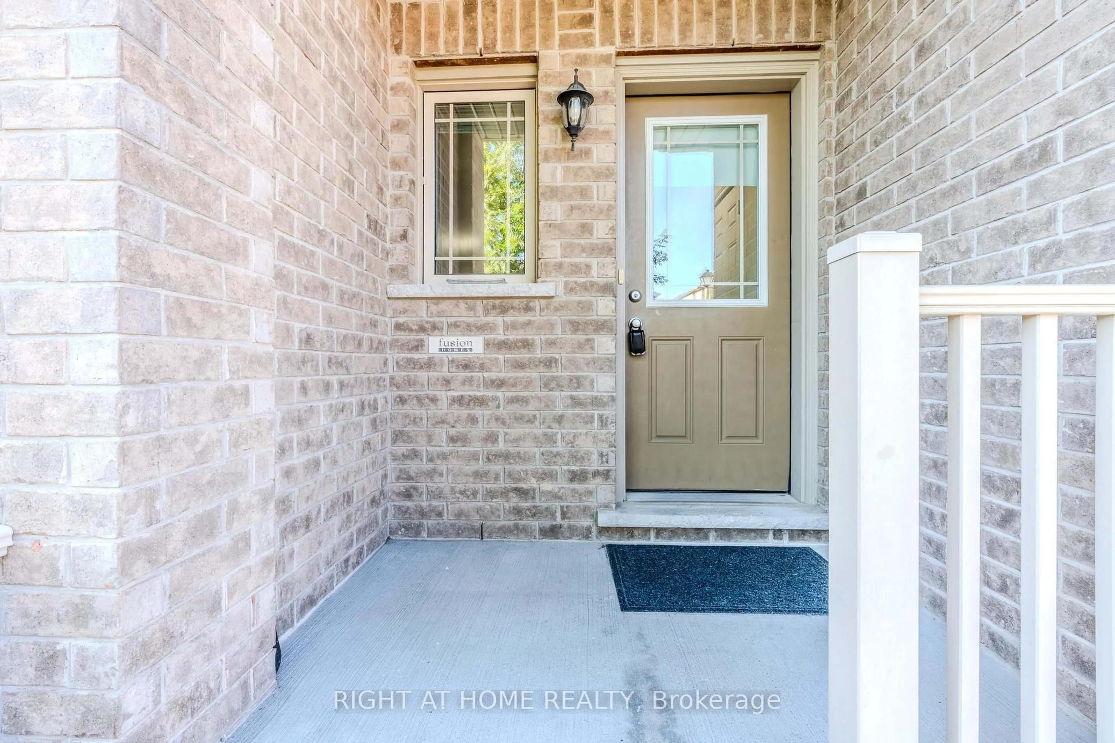 Indoor entryway for 14 Amos Dr #26, Guelph Ontario N1L 0M2