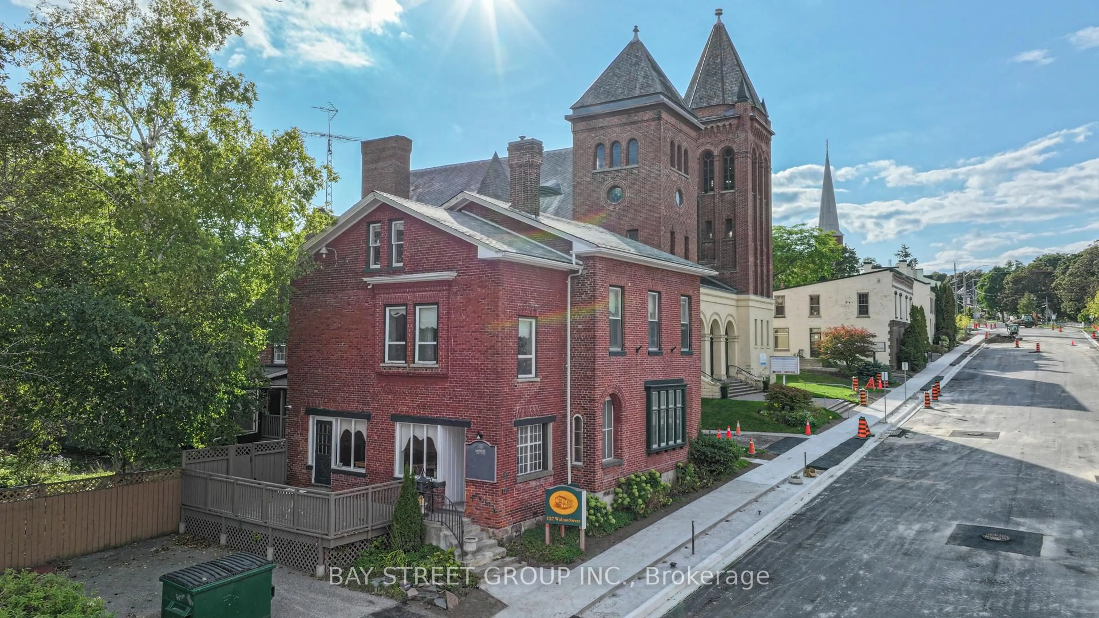 A pic from outside/outdoor area/front of a property/back of a property/a pic from drone, street for 127 Walton St, Port Hope Ontario L1A 1N4