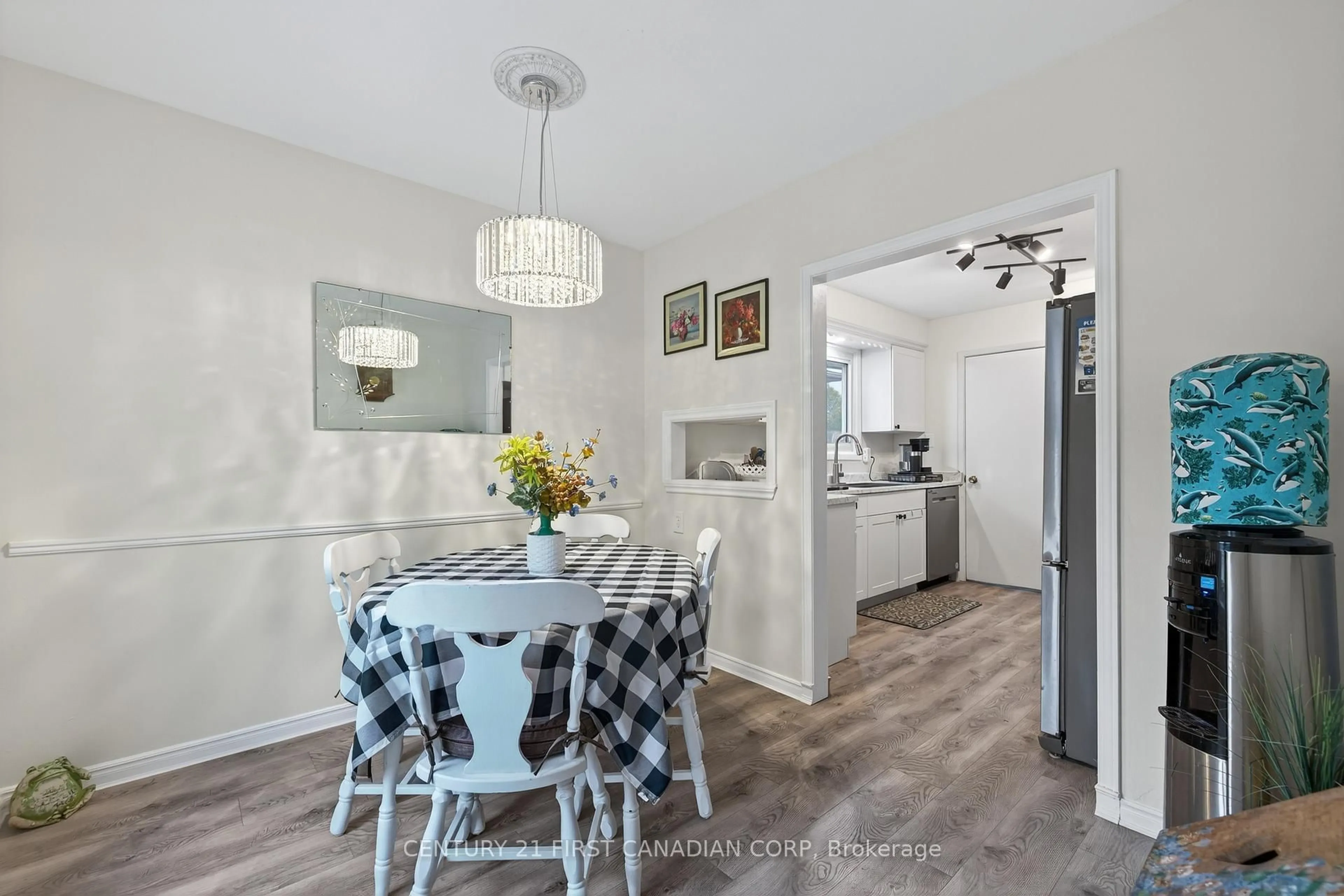Dining room, unknown for 20 Ashbury Ave, London South Ontario N6E 1S8