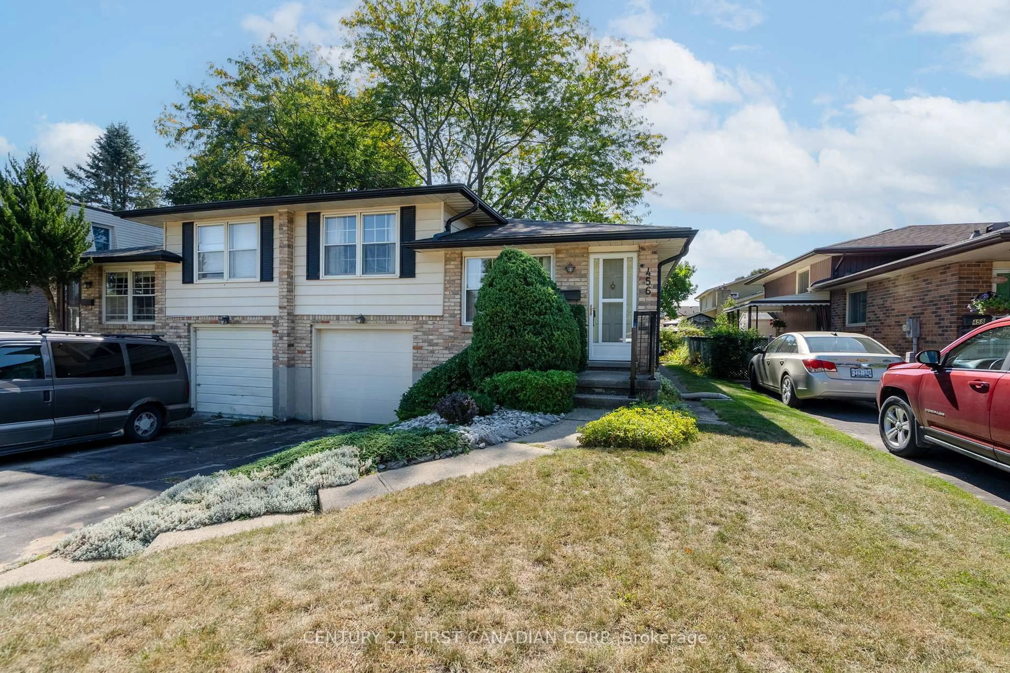 Unknown for 456 Maple St, Strathroy-Caradoc Ontario N7G 3N1