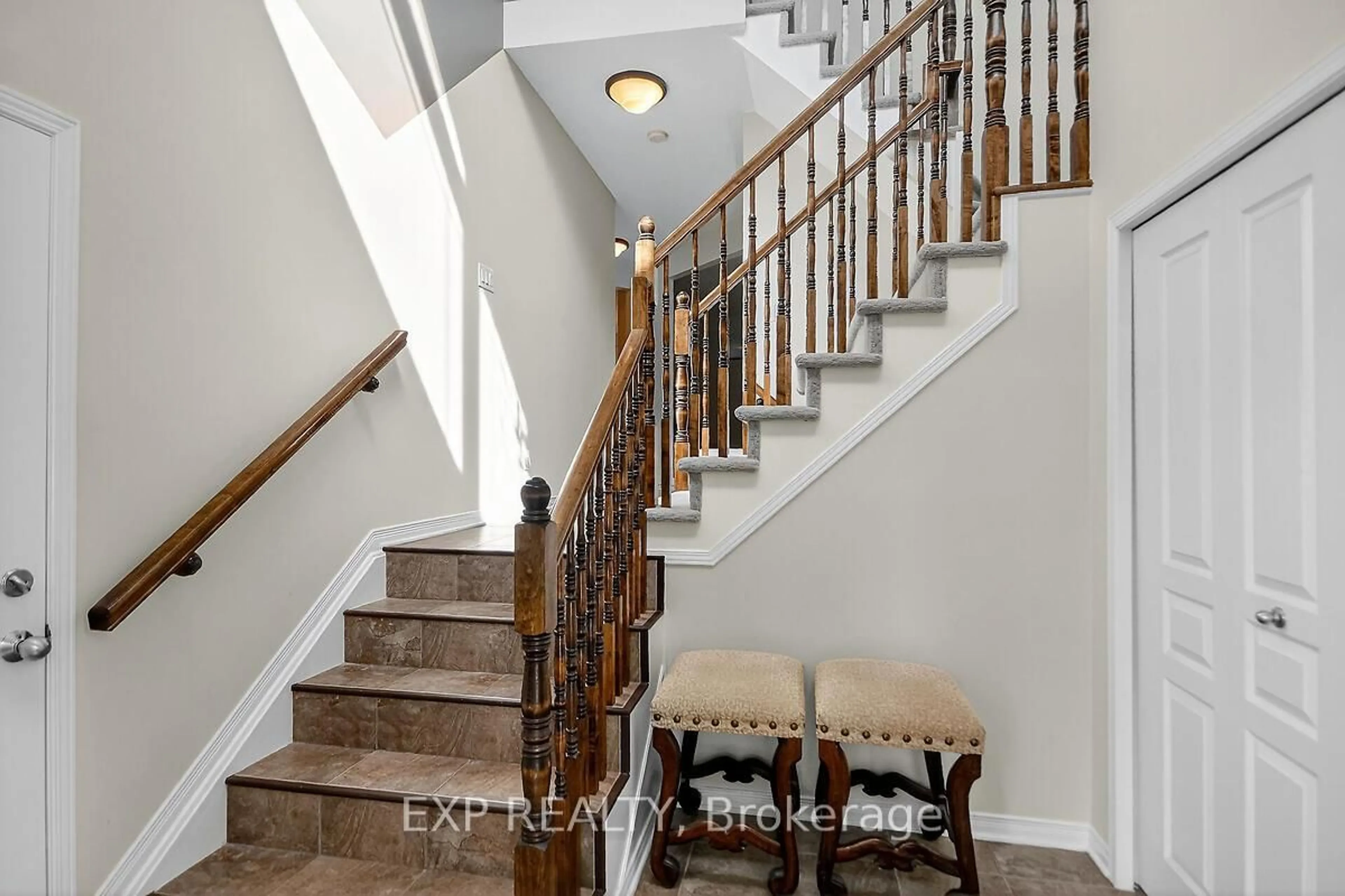 Unknown for 295 Harthill Way, Ottawa Ontario K2J 0P3