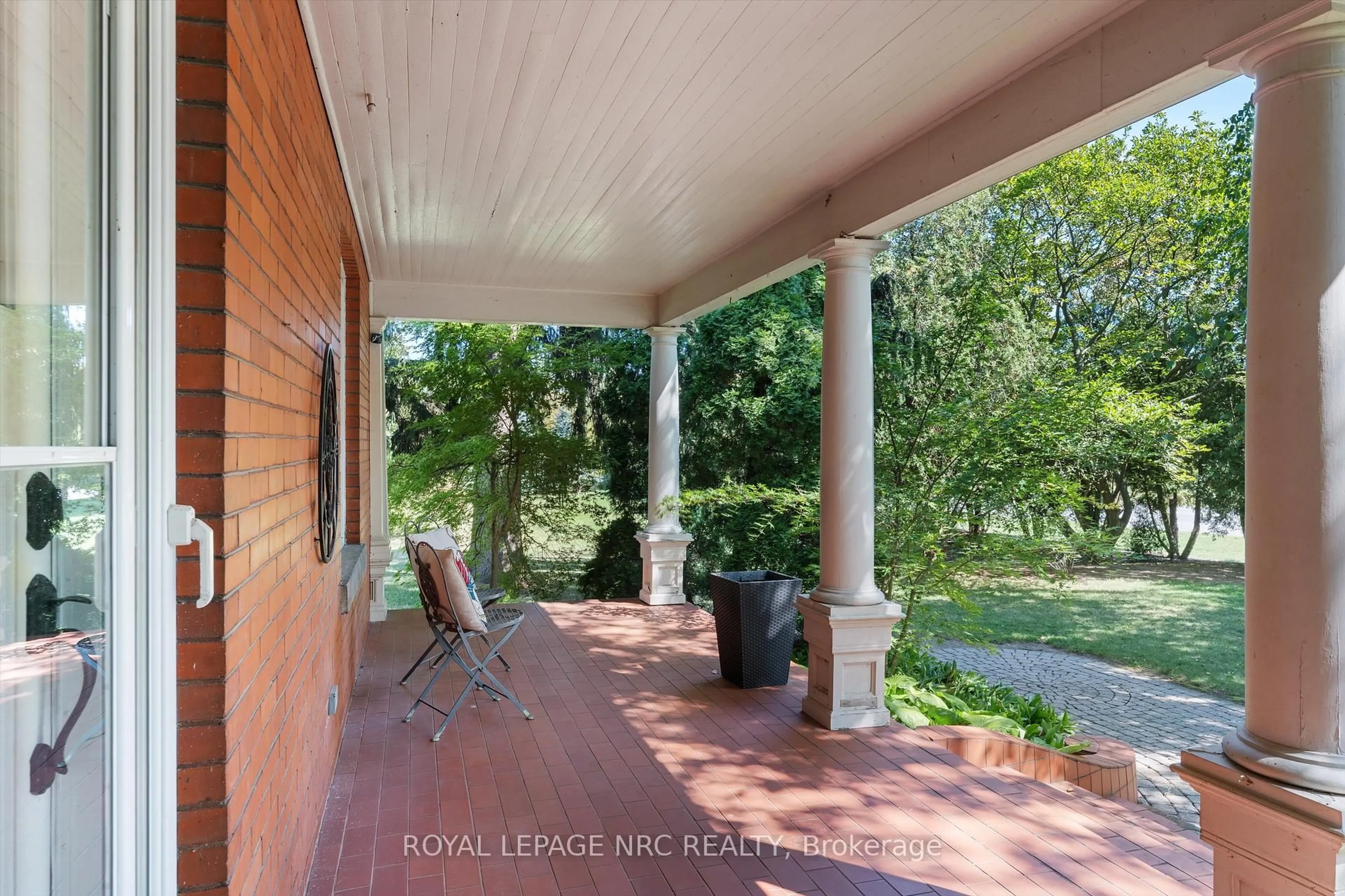 Patio, water/lake/river/ocean view for 326 Lakeshore Rd, Niagara-on-the-Lake Ontario L0S 1J0