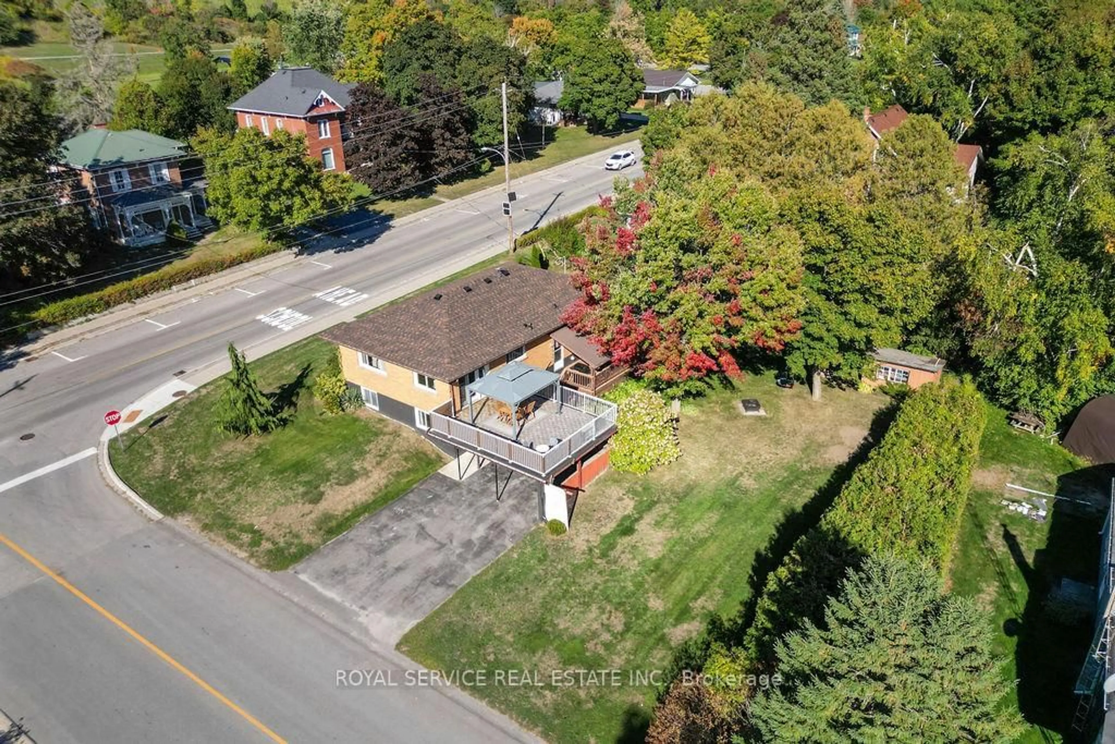 A pic from outside/outdoor area/front of a property/back of a property/a pic from drone, street for 98 Church St, Trent Hills Ontario K0K 3K0