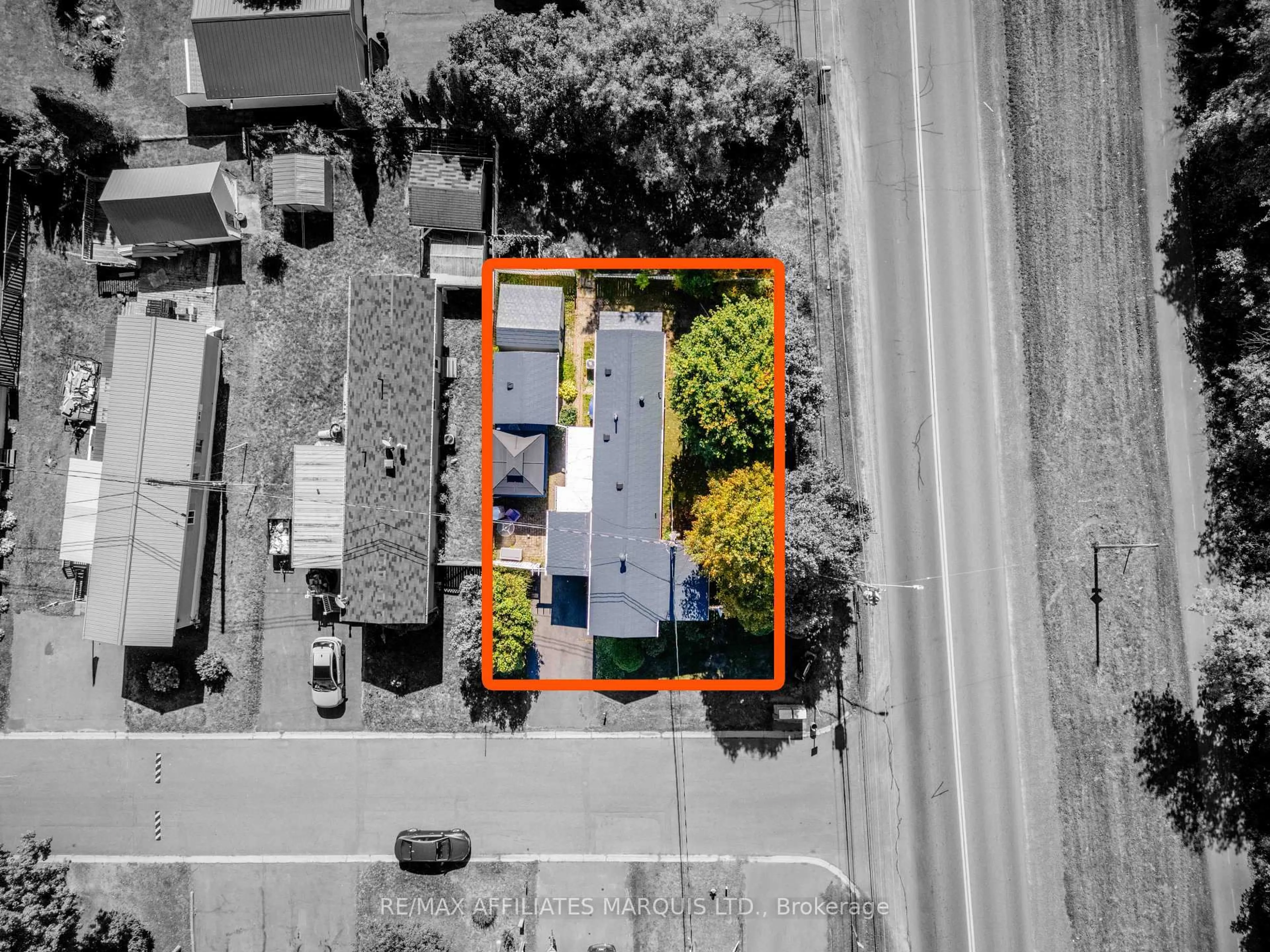 A pic from outside/outdoor area/front of a property/back of a property/a pic from drone, street for 2201 Power Dam Dr #Unit 1, Cornwall Ontario K6J 5W5