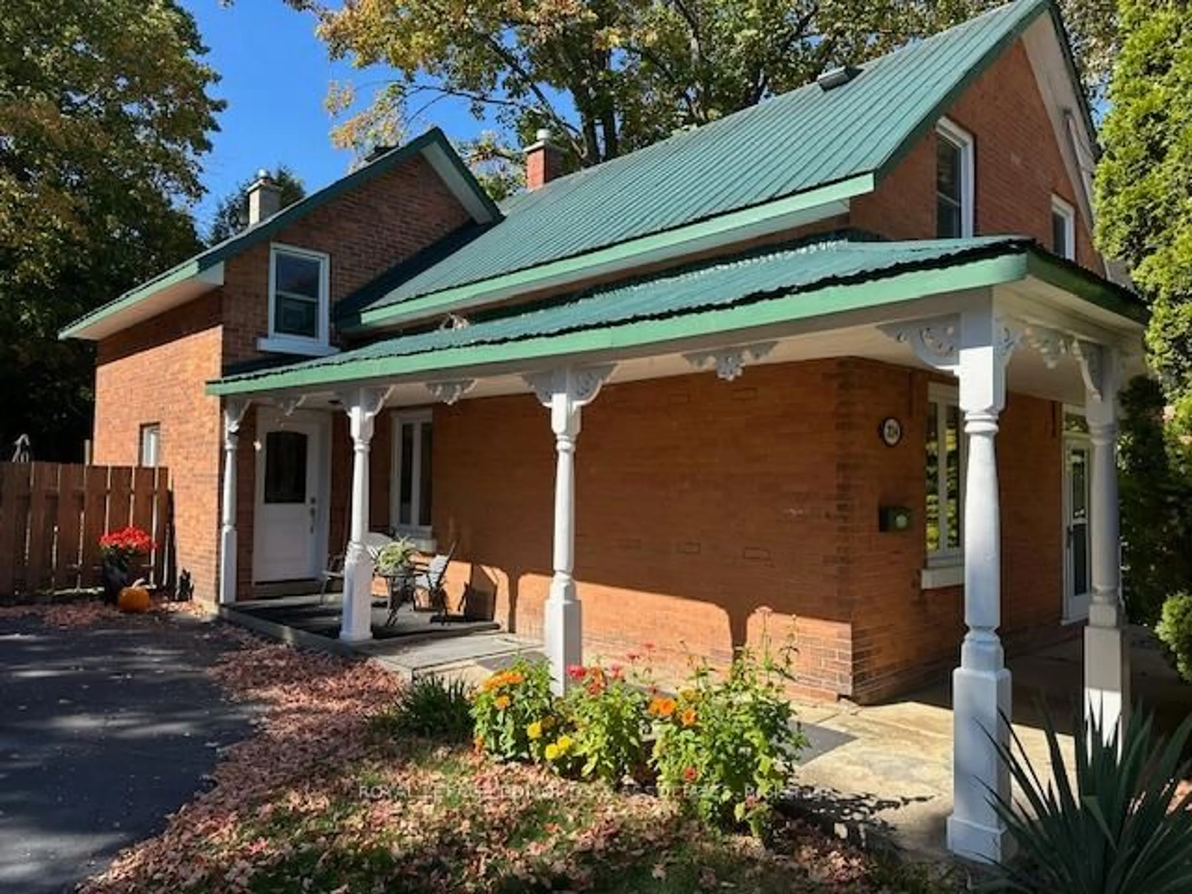 Home with brick exterior material, street for 214 Fraser St, Pembroke Ontario K8A 1X5