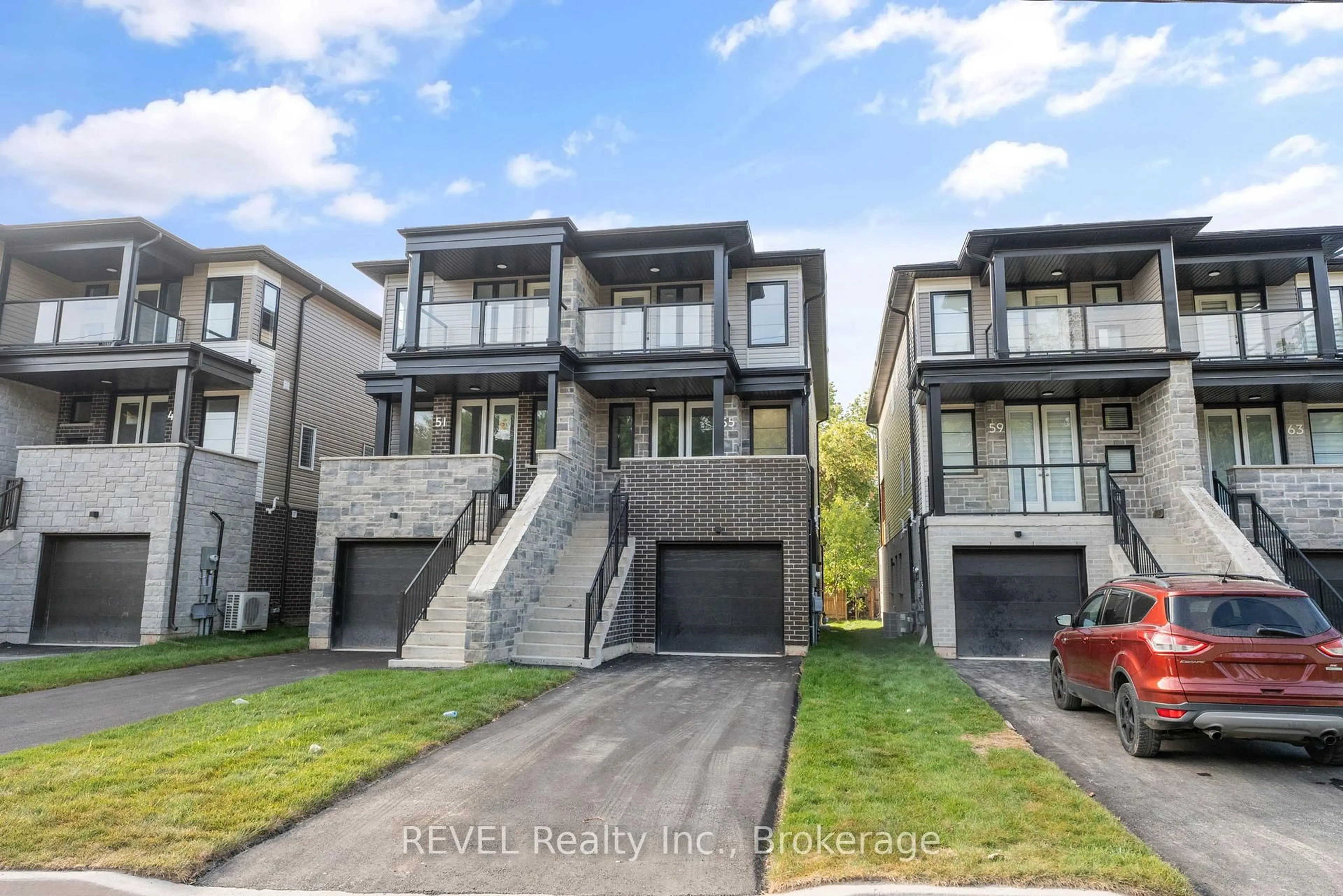 Unknown for 55 Superior St, Welland Ontario L3B 3G3