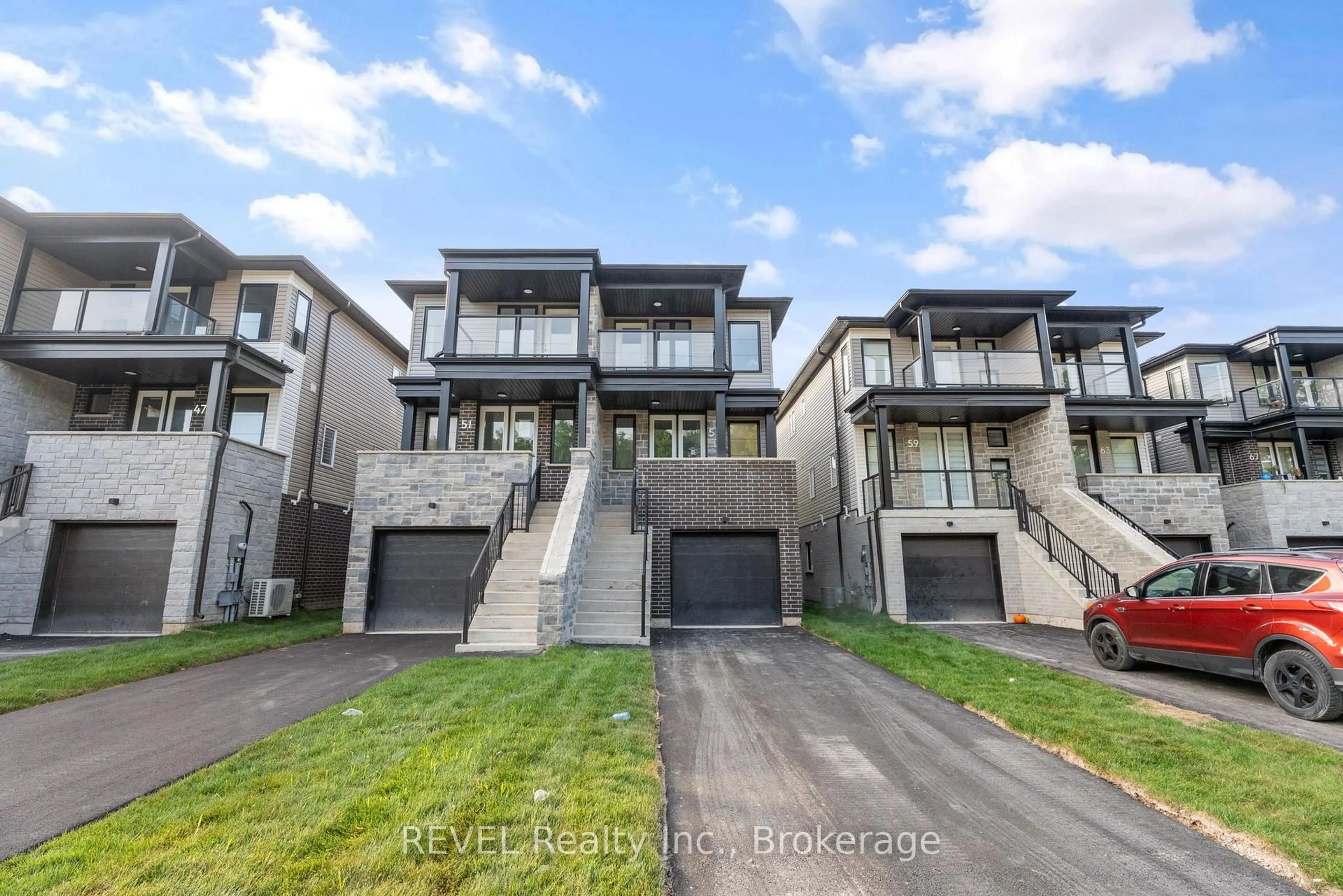 Unknown for 55 Superior St, Welland Ontario L3B 3G3