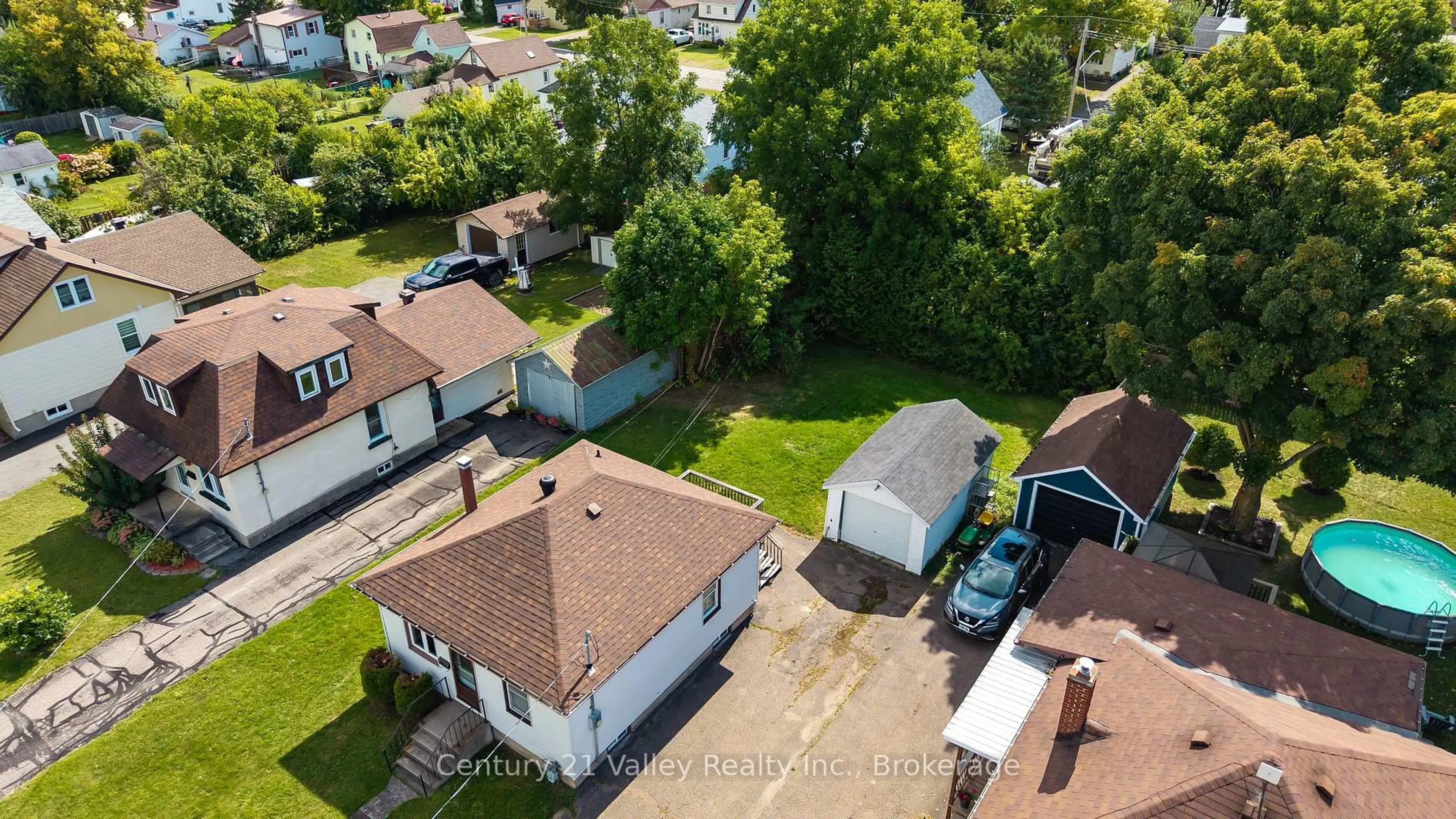 A pic from outside/outdoor area/front of a property/back of a property/a pic from drone, street for 347 Joffre Ave, Renfrew Ontario K7V 3L6