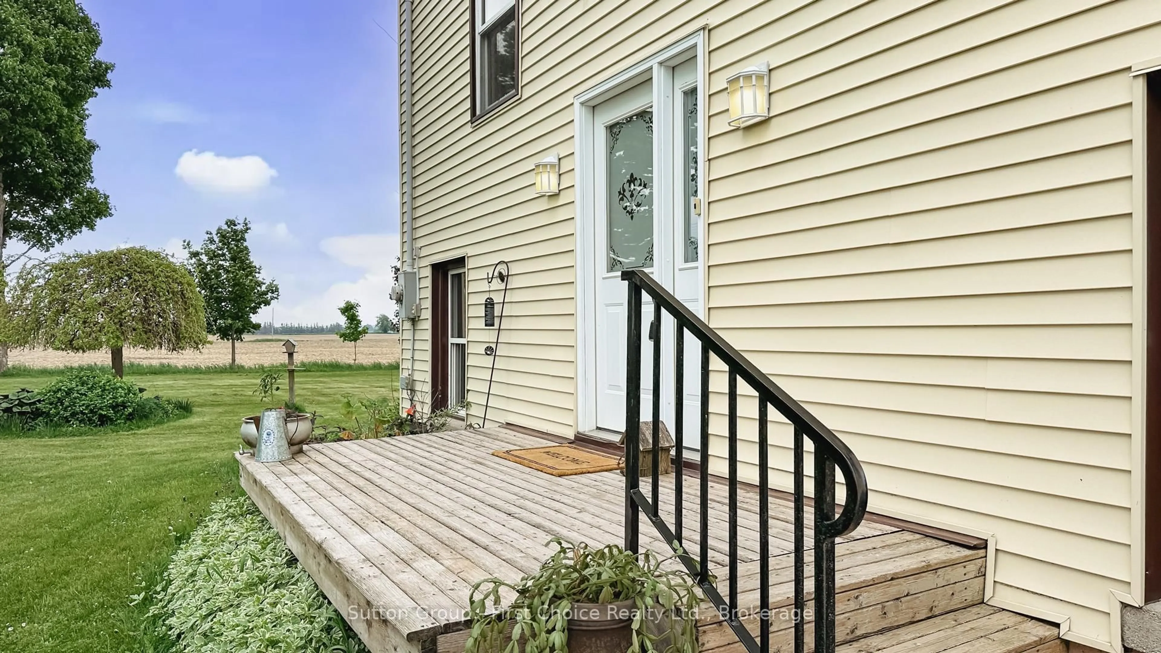 Unknown for 42403 Bridge Rd, Huron East Ontario N0K 1W0