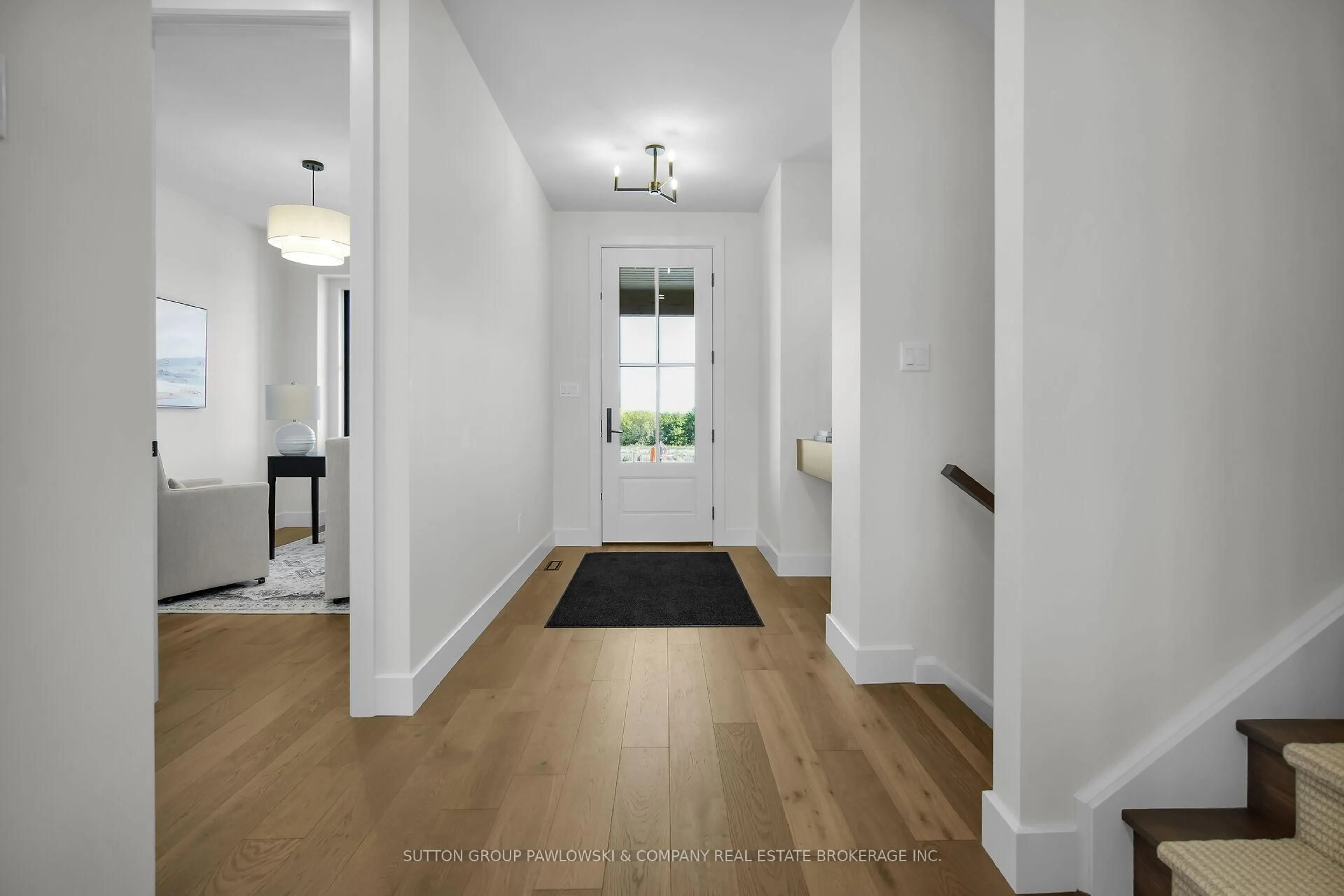 Indoor entryway for 40 Benner Blvd #Lot 67, Middlesex Centre Ontario N0L 1R0