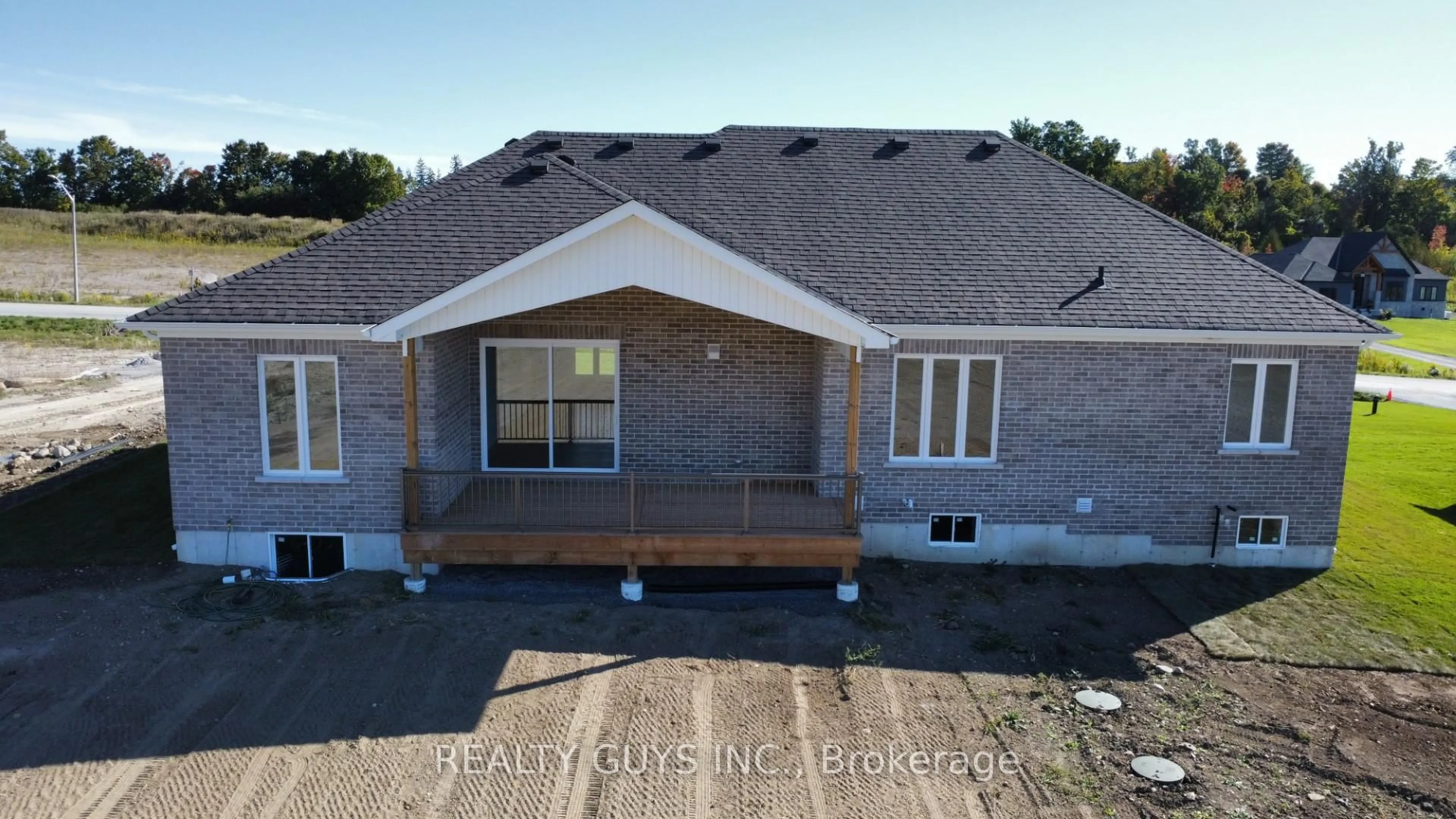 Home with brick exterior material, building for 2412 GWENDOLYN Crt, Cavan Monaghan Ontario L0A 1C0