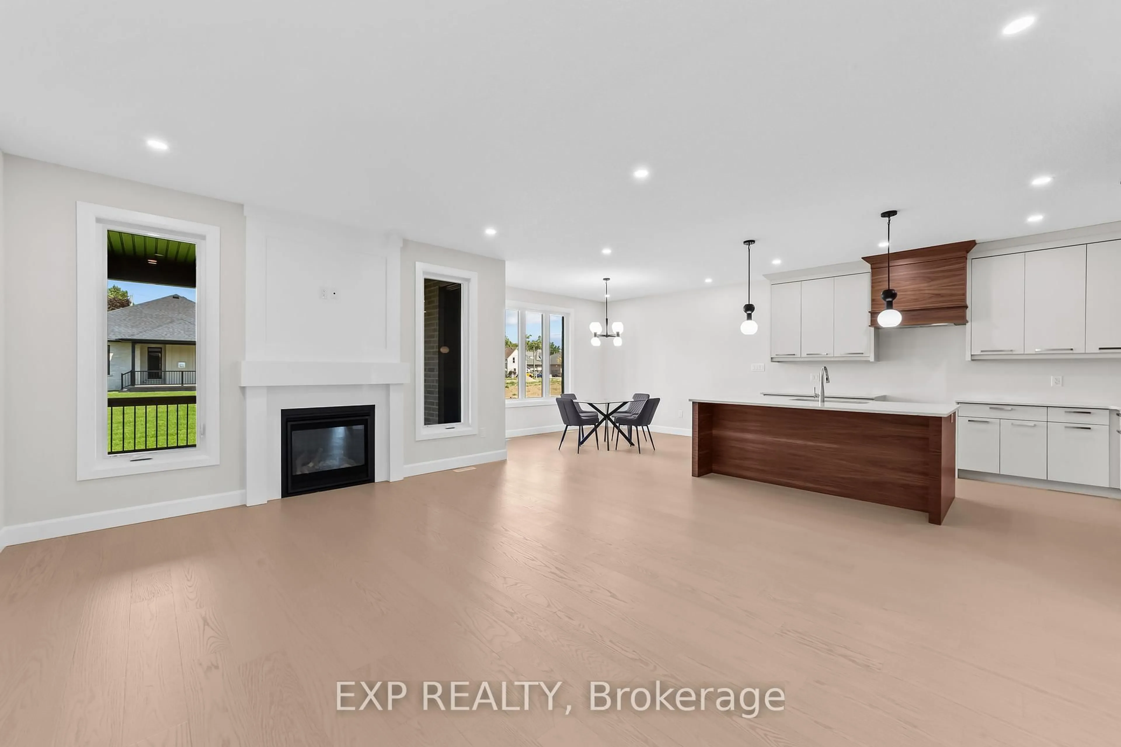 Open concept kitchen, ceramic/tile floor for 409 Ontario St, Warwick Ontario N0M 2S0
