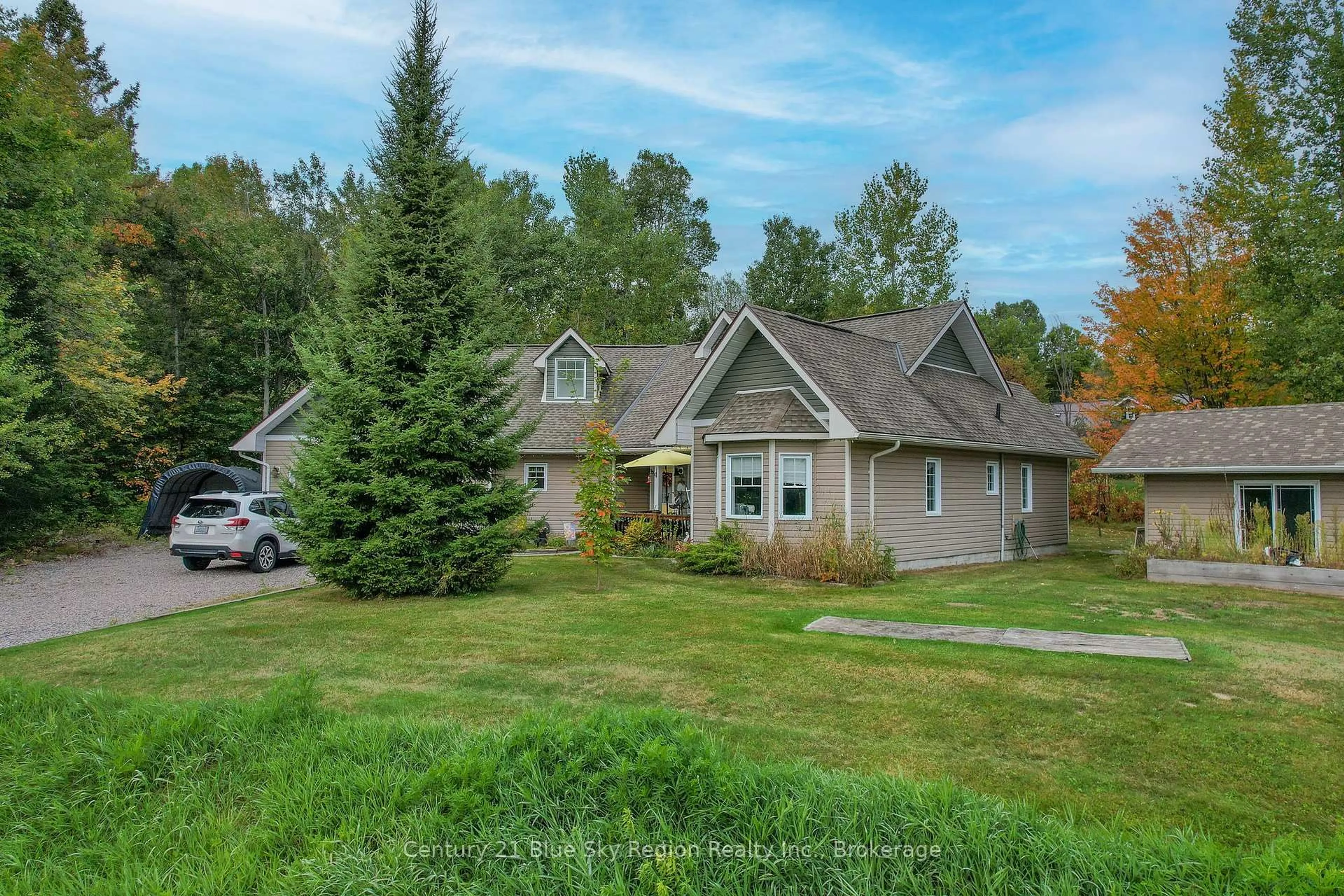 A pic from outside/outdoor area/front of a property/back of a property/a pic from drone, mountain view for 200 Memorial Dr, Powassan Ontario P0H 1Z0