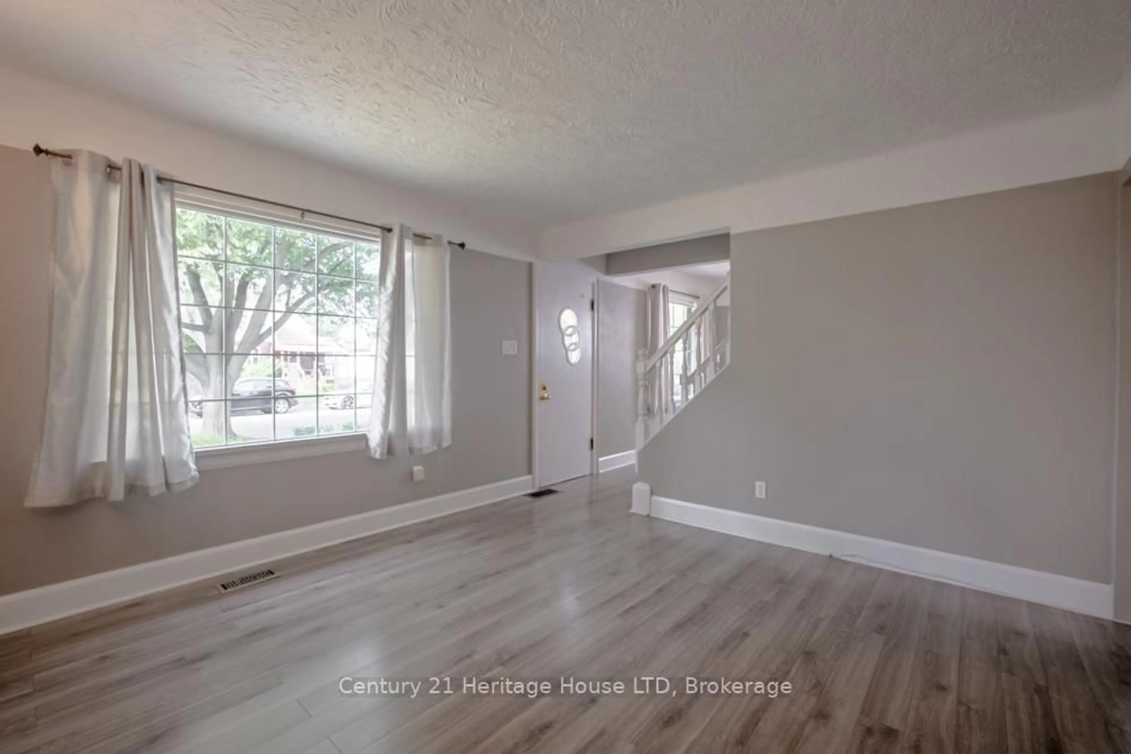 A pic of a room for 68 Wallace Ave, Welland Ontario L3B 1R5