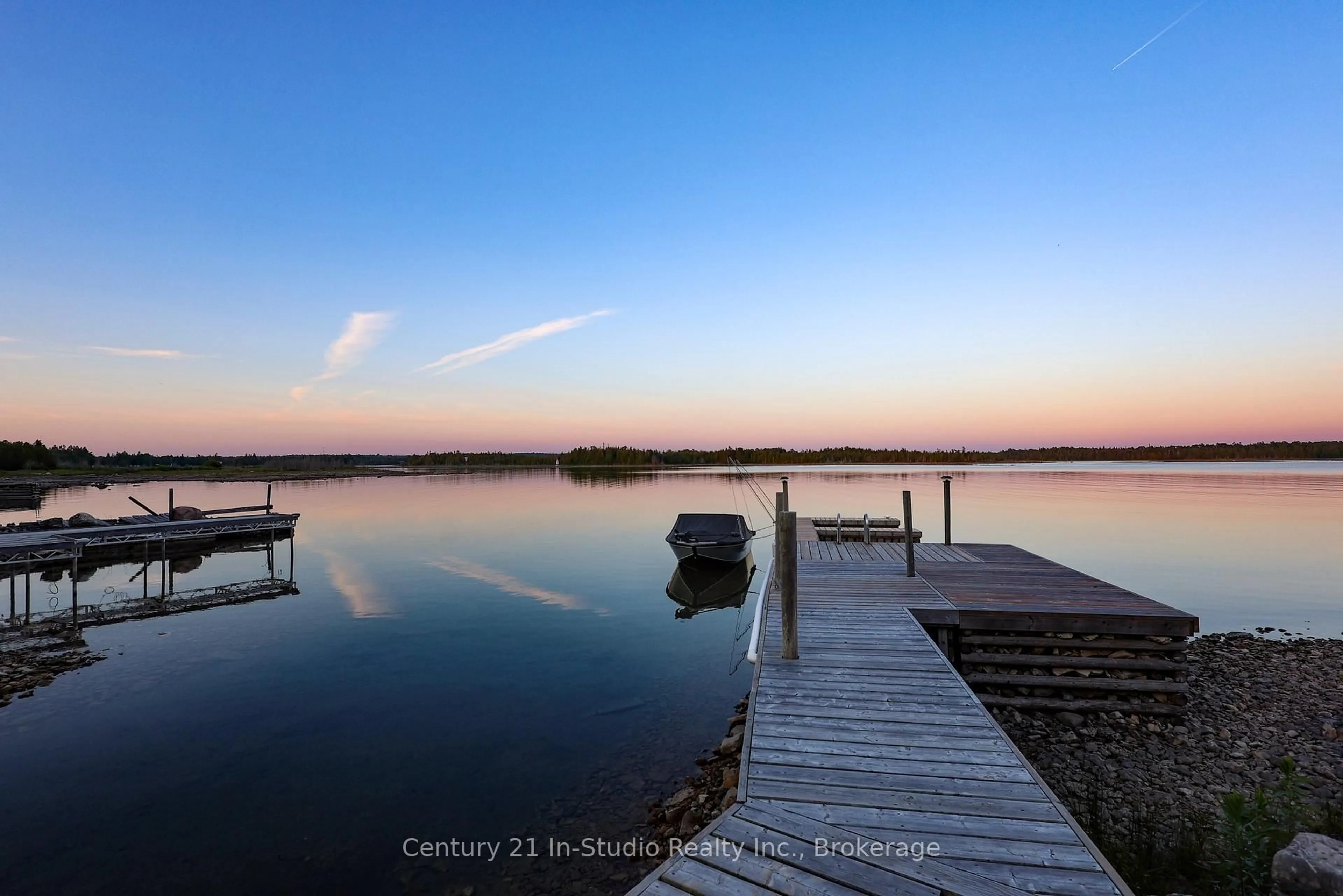 Blurry image for 119 Pine Tree Harbour Rd, Northern Bruce Peninsula Ontario N0H 1Z0