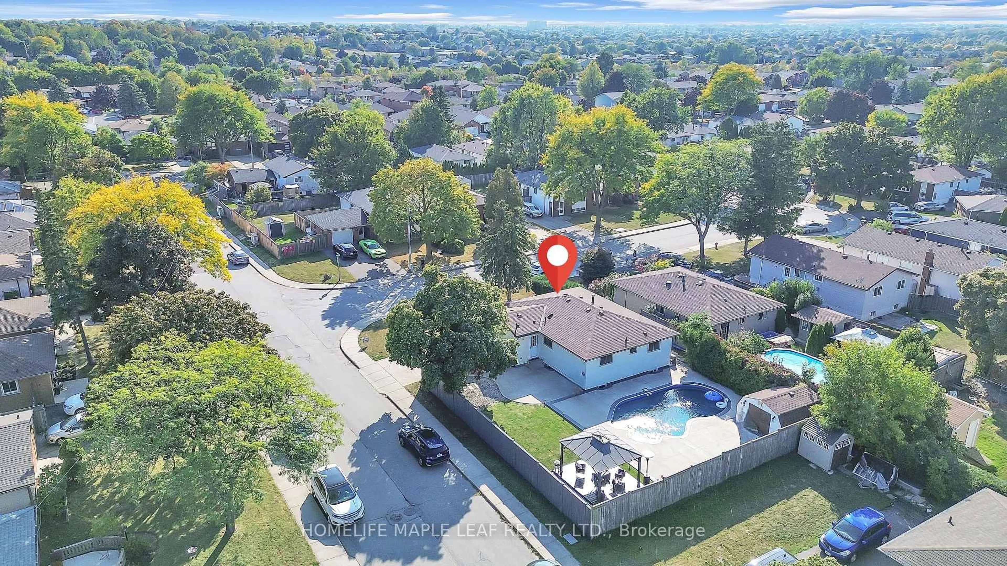 A pic from outside/outdoor area/front of a property/back of a property/a pic from drone, street for 4 Lisa Crt, Hamilton Ontario L8V 4P9